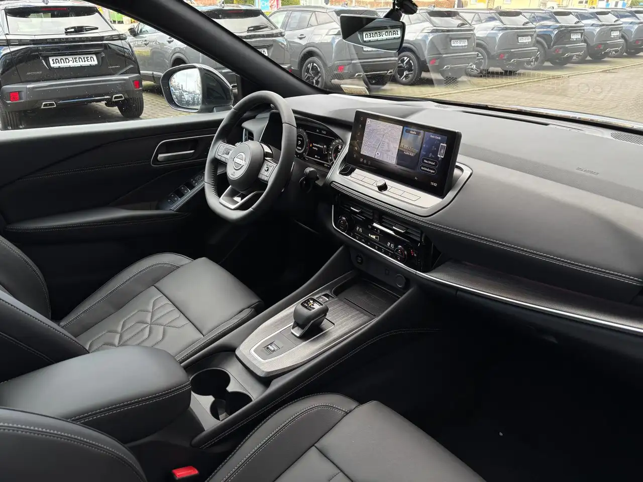 Nissan Qashqai MHEV 158 Xtronic Tekna HUD Pano Matrix 6