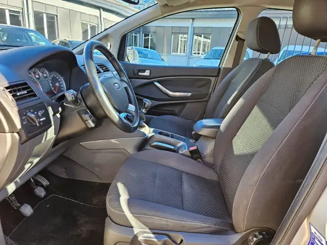 Ford C-Max view 7
