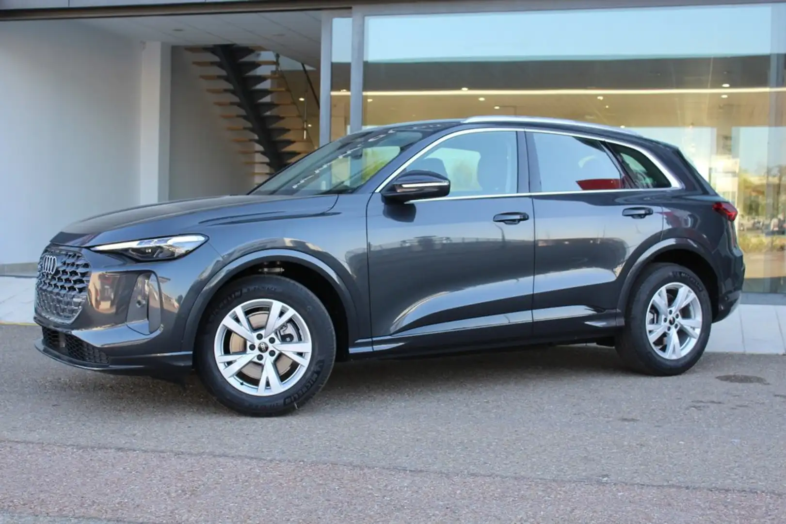 Audi Q5 Advanced TFSI 150kW (204cv) S tronic Gris - 2