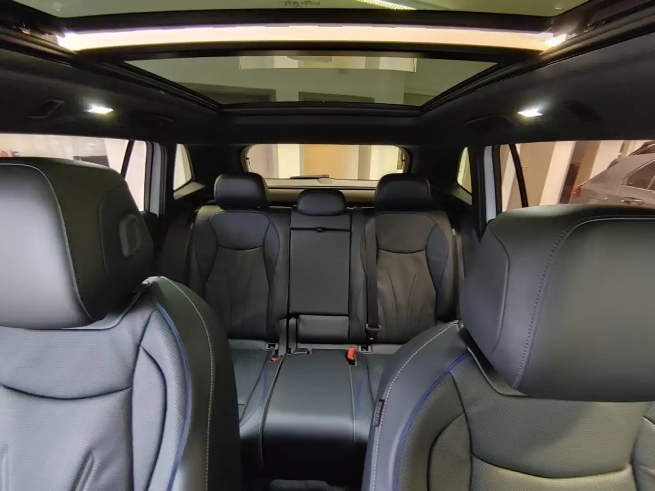 Volkswagen Tiguan 1.5 TSI e-HYBRID 272 PK R-LINE PANO-DAK/CAMERA/TRE 13