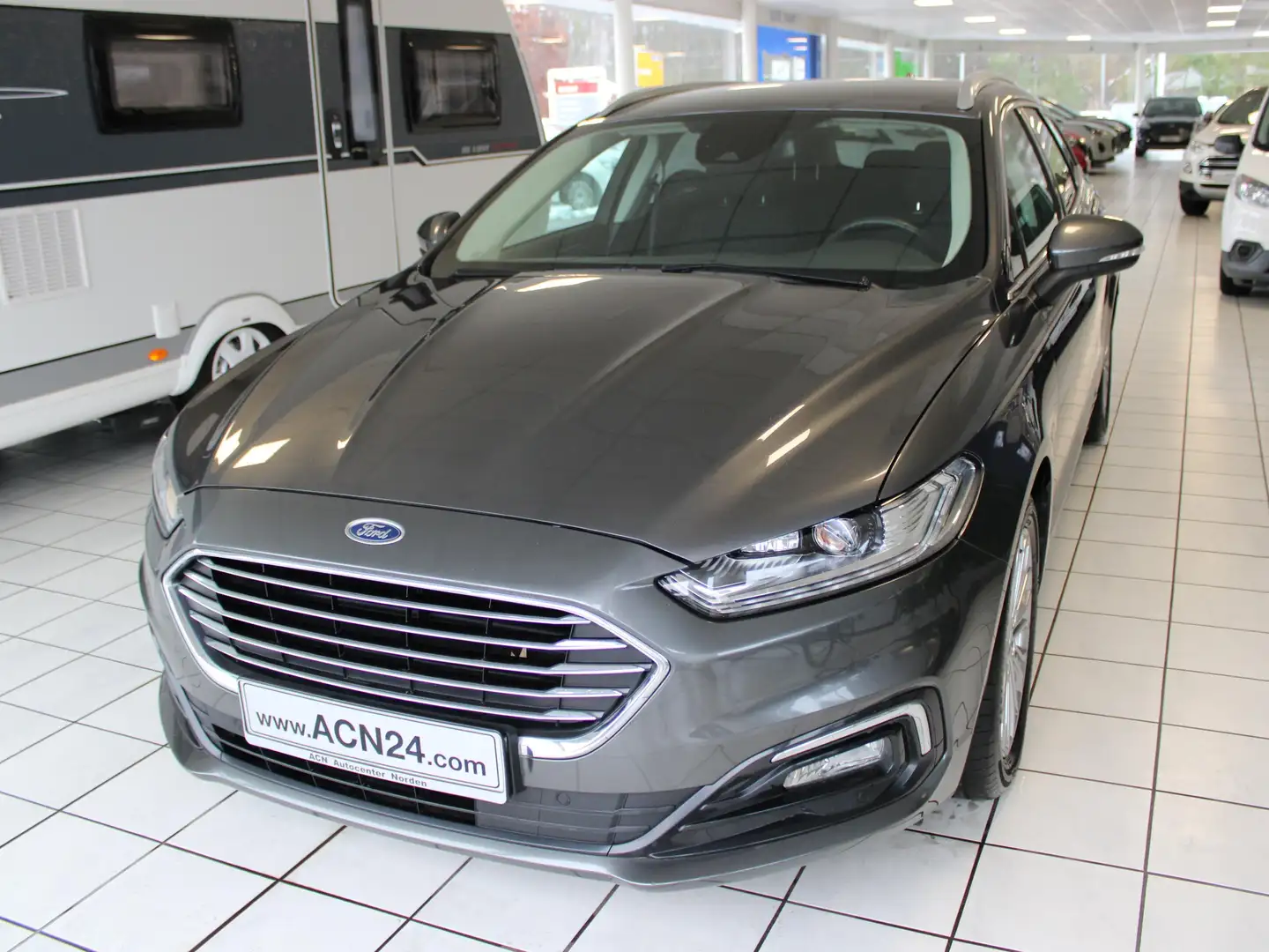 Ford Mondeo Titanium Automatik LED Navi Kamera Gris - 1