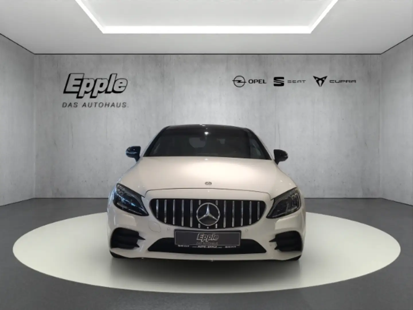 Mercedes-Benz C 300 AMG-Line Sport /Komfort /Parkpaket Panodach Navi Biały - 2