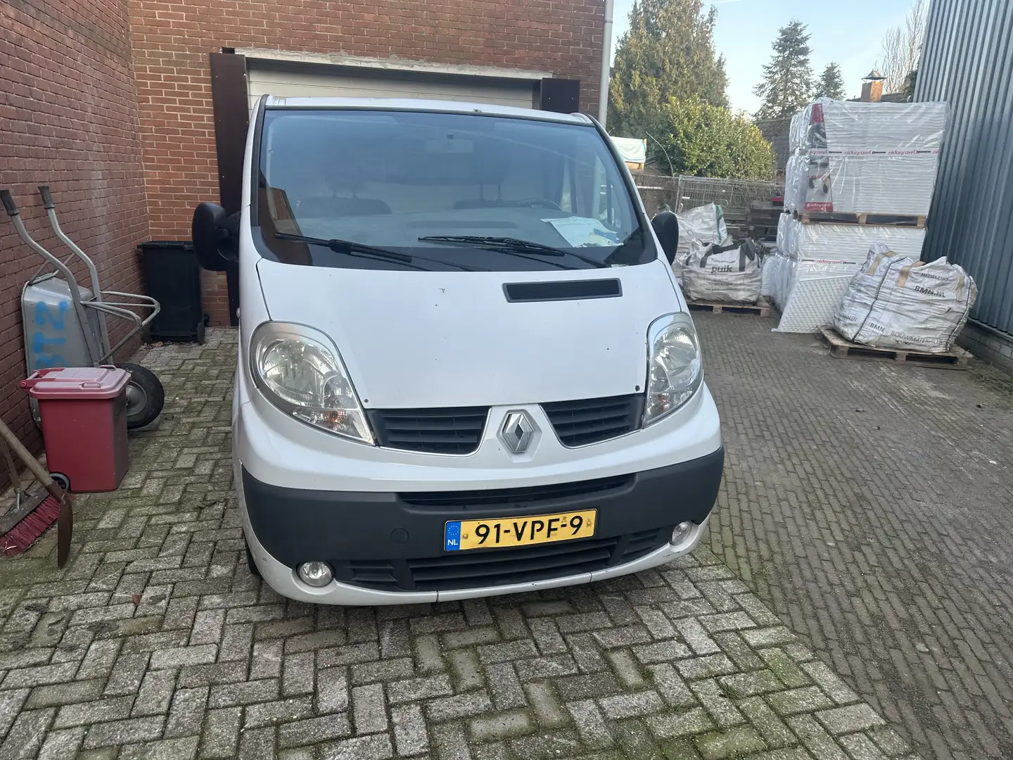 Renault Trafic 2.5 dCi FAP 150 L1H1 - 2