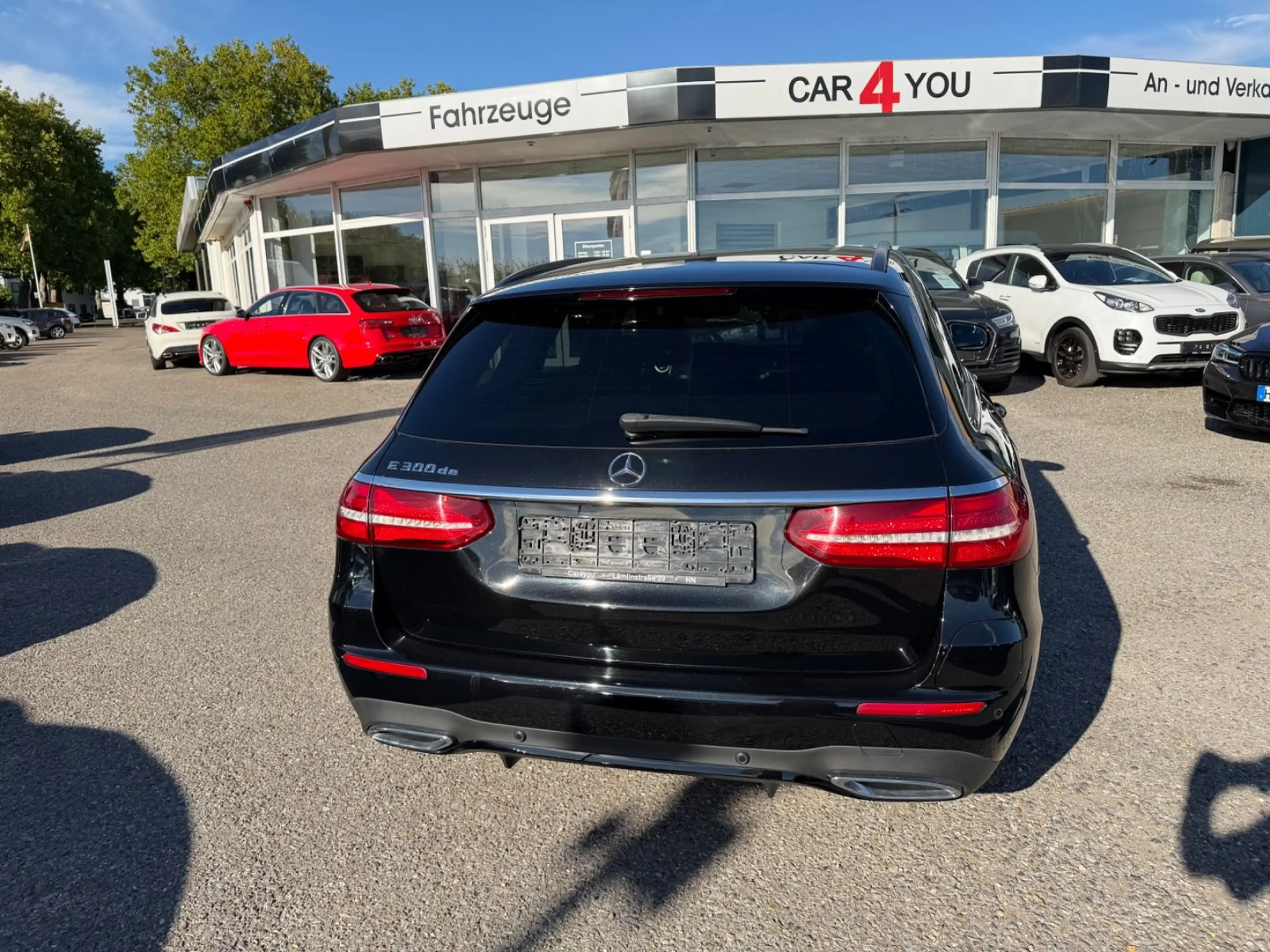 Mercedes-Benz E 300 de T-Modell LED Navi Kamera Keyless Headup — photo 13