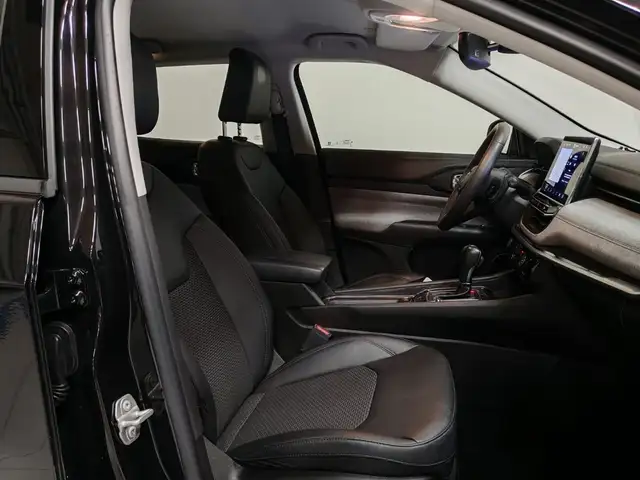 Jeep Compass view 3