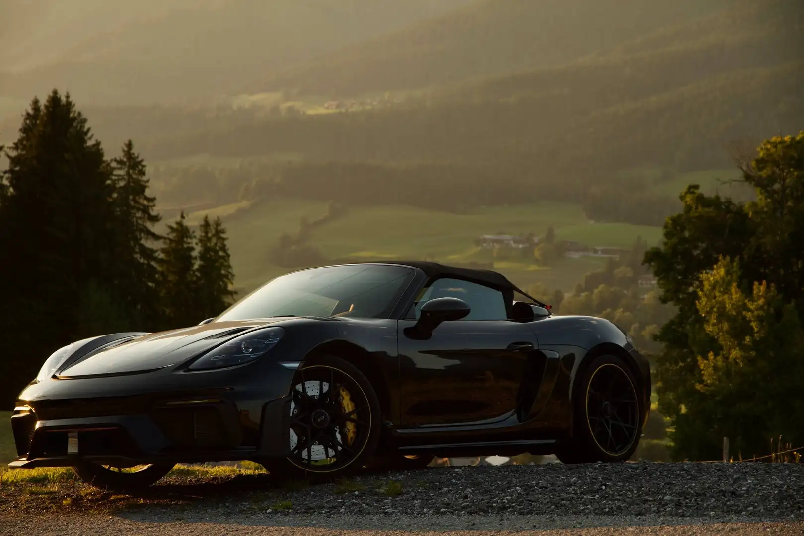 Porsche 718 Spyder Porsche 718 Spyder RS | Weissach-Paket | PCCB | Lift | BOSE | Voll-PPF | 3.000 km | Neuwagenzustand Schwarz - 1