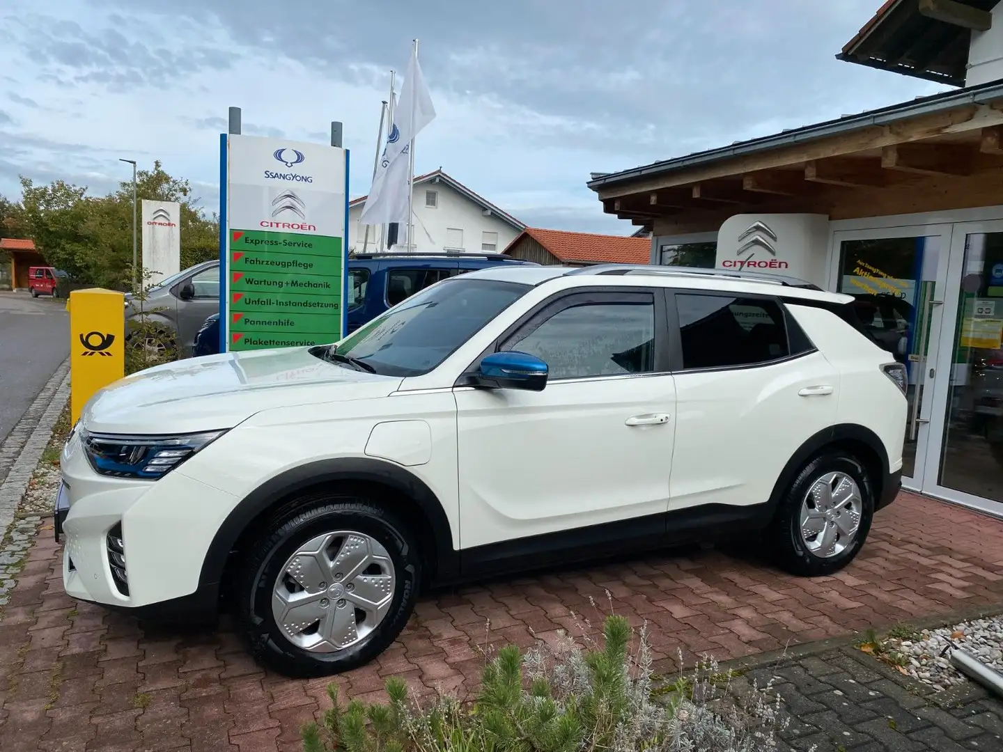 SsangYong Korando EV 140 Titanium *AHK bis 1,5T*ACC*NAVI* Blanc - 2