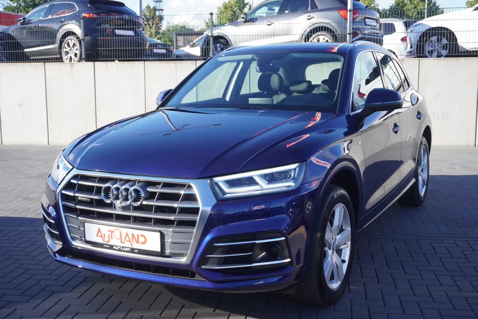 Audi Q5 40 2.0 TDI quattro LED Navi ACC 360° Keyless Синій - 2