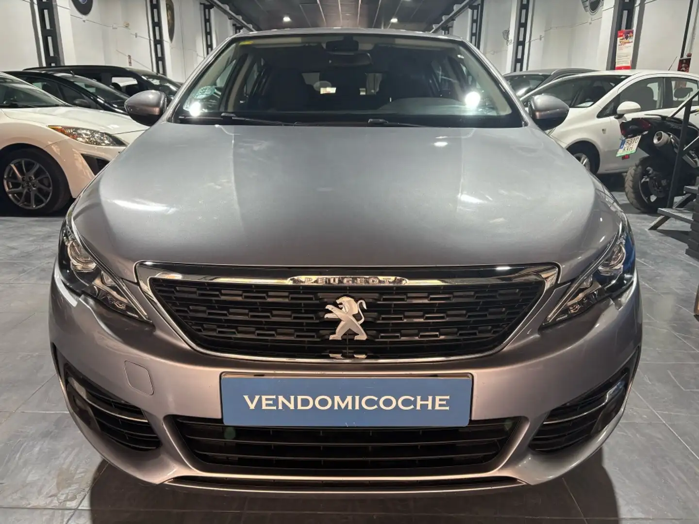 Peugeot 308 1.5BlueHDi S&S Allure 130 Gris - 1