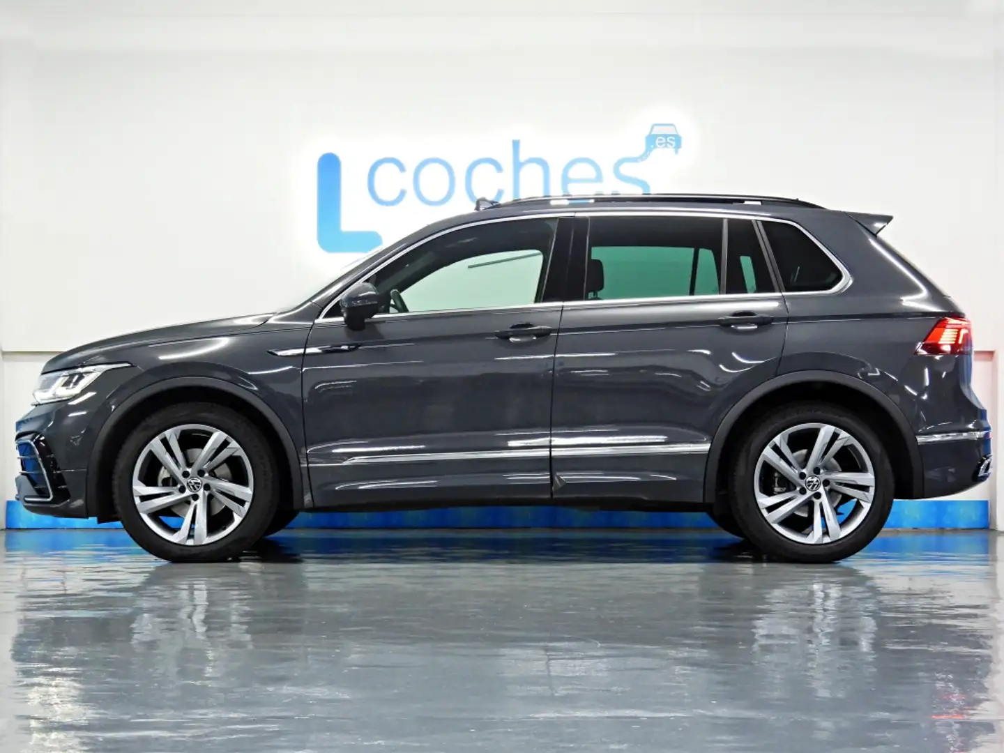 Volkswagen Tiguan 1.5 TSI R-Line DSG 110kW Gris - 2