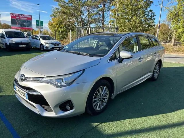 Toyota Avensis TOURING-SPORTS 1.6 D4D 110 SKYVIEW