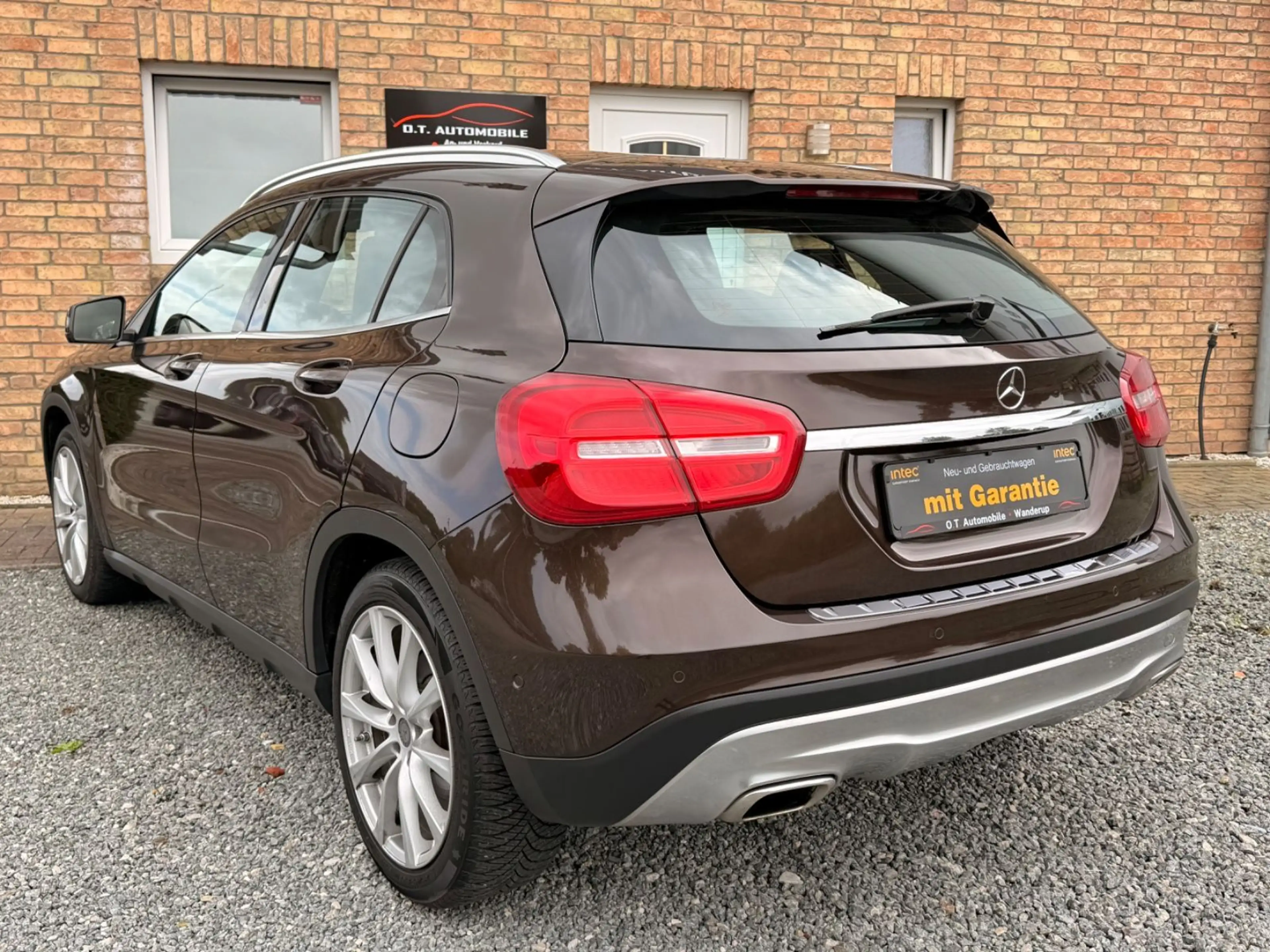Mercedes-Benz GLA 200 7G-DCT Sport |Xenon|Kamera|Leder|Memory — photo 8