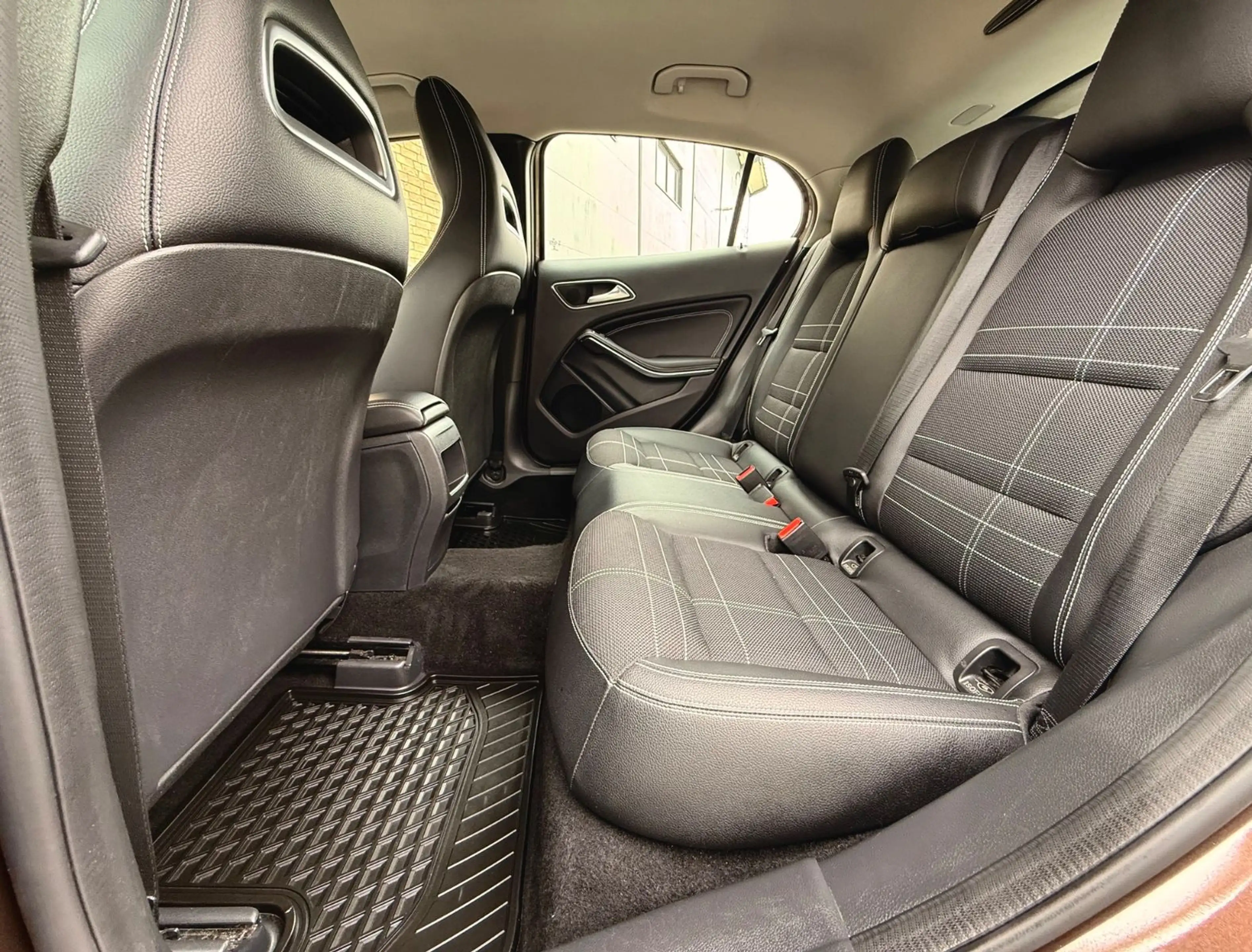 Mercedes-Benz GLA 200 7G-DCT Sport |Xenon|Kamera|Leder|Memory — photo 15