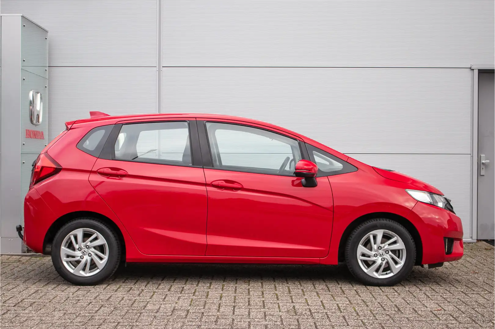 Honda Jazz 1.3 i-VTEC Comfort Nav | Dealerond. | Trekhaak | N Rouge - 2