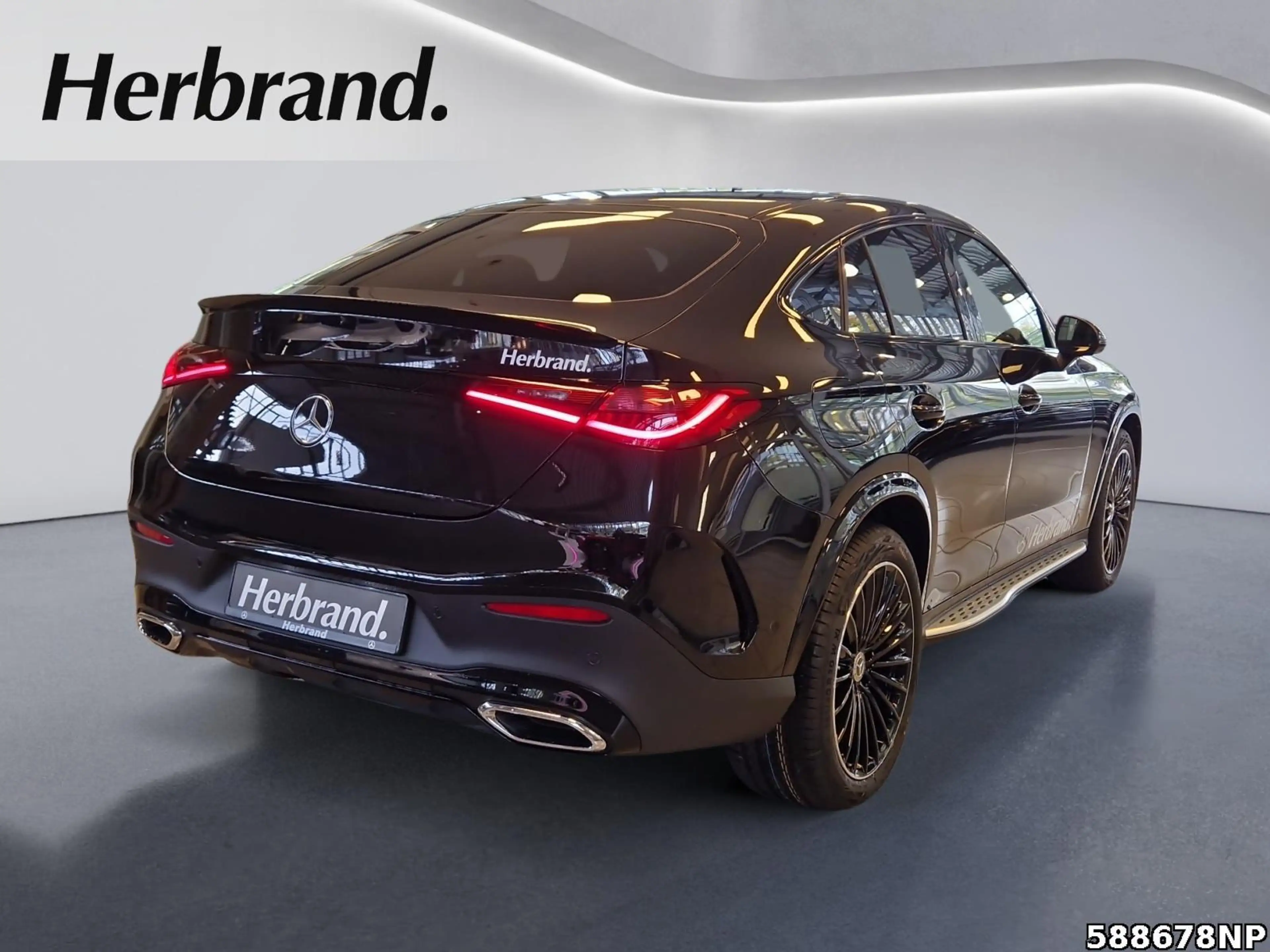 Mercedes-Benz GLC 220 d 4MATIC Coupé AMG+DIGITAL+BURMESTER+AHK — photo 3