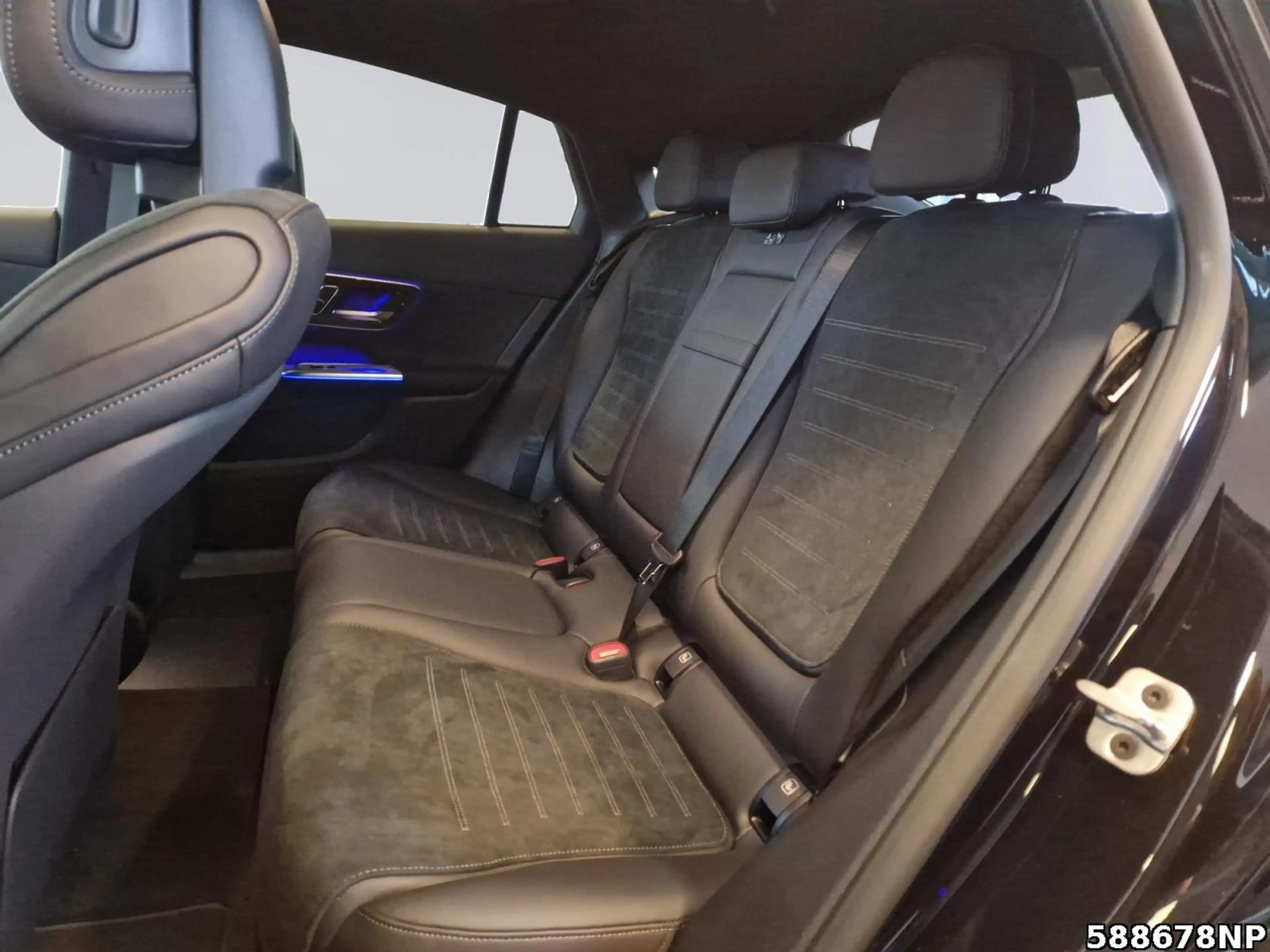 Mercedes-Benz GLC 220 d 4MATIC Coupé AMG+DIGITAL+BURMESTER+AHK — photo 11