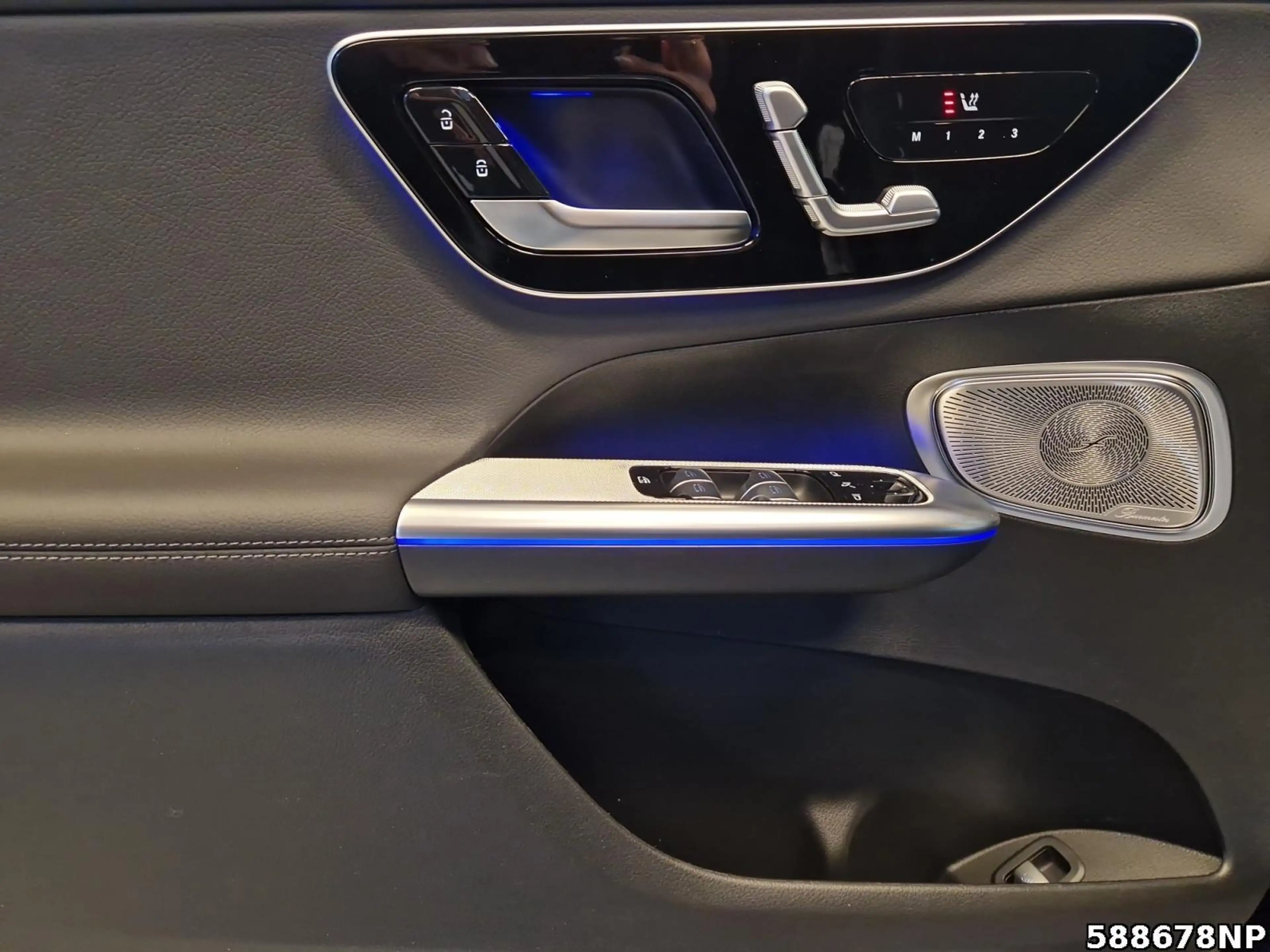 Mercedes-Benz GLC 220 d 4MATIC Coupé AMG+DIGITAL+BURMESTER+AHK — photo 14