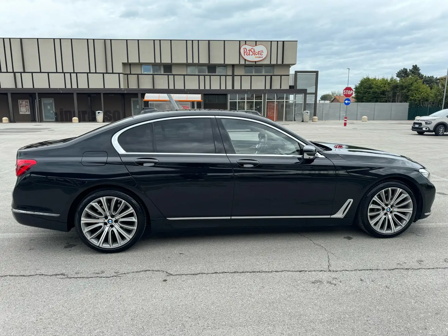 BMW 730 730 xdrive Luxury auto Negro - 1