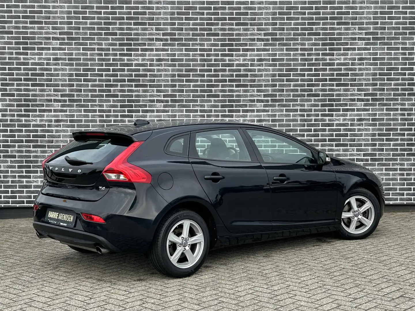 Volvo V40 1.6 T4 Kinetic Noir - 2
