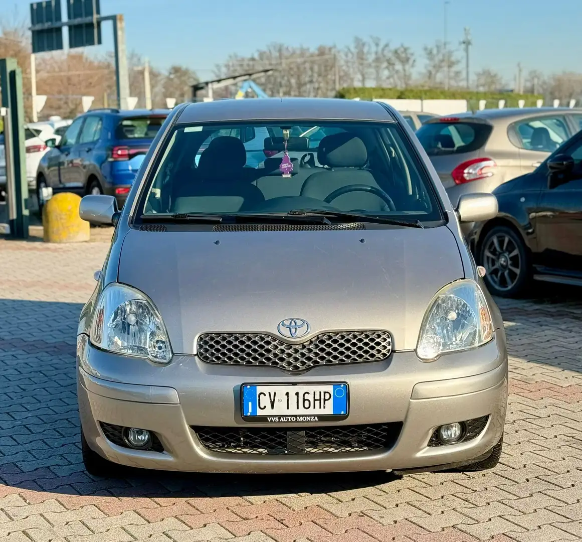 Toyota Yaris 5p 1.0 Expo c/clima Beige - 2