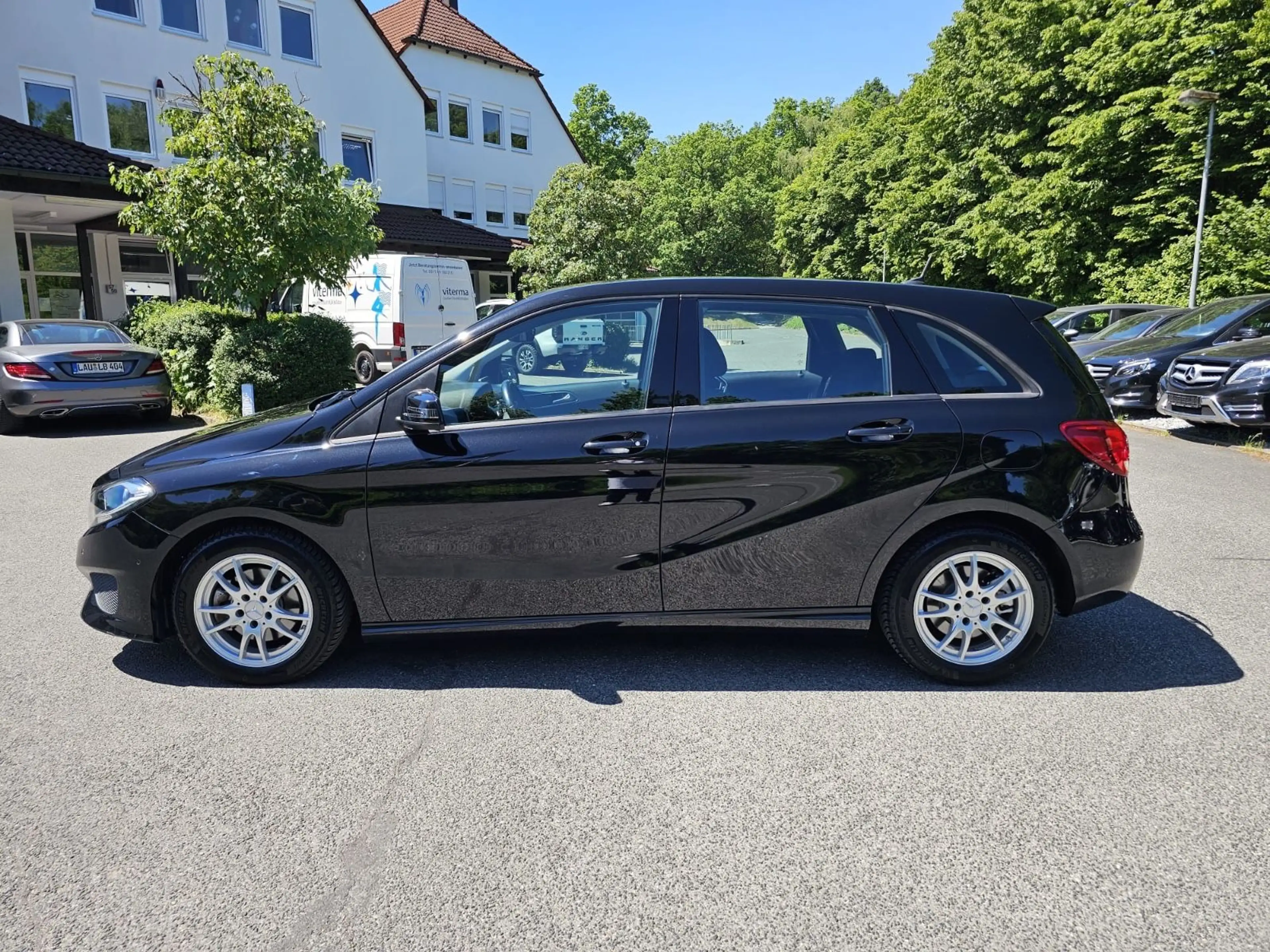 Mercedes-Benz B 220 d DCT — photo 3