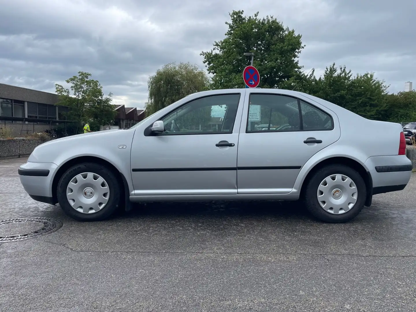 Volkswagen Bora Lim. Basis Nur 135000KM Silber - 2