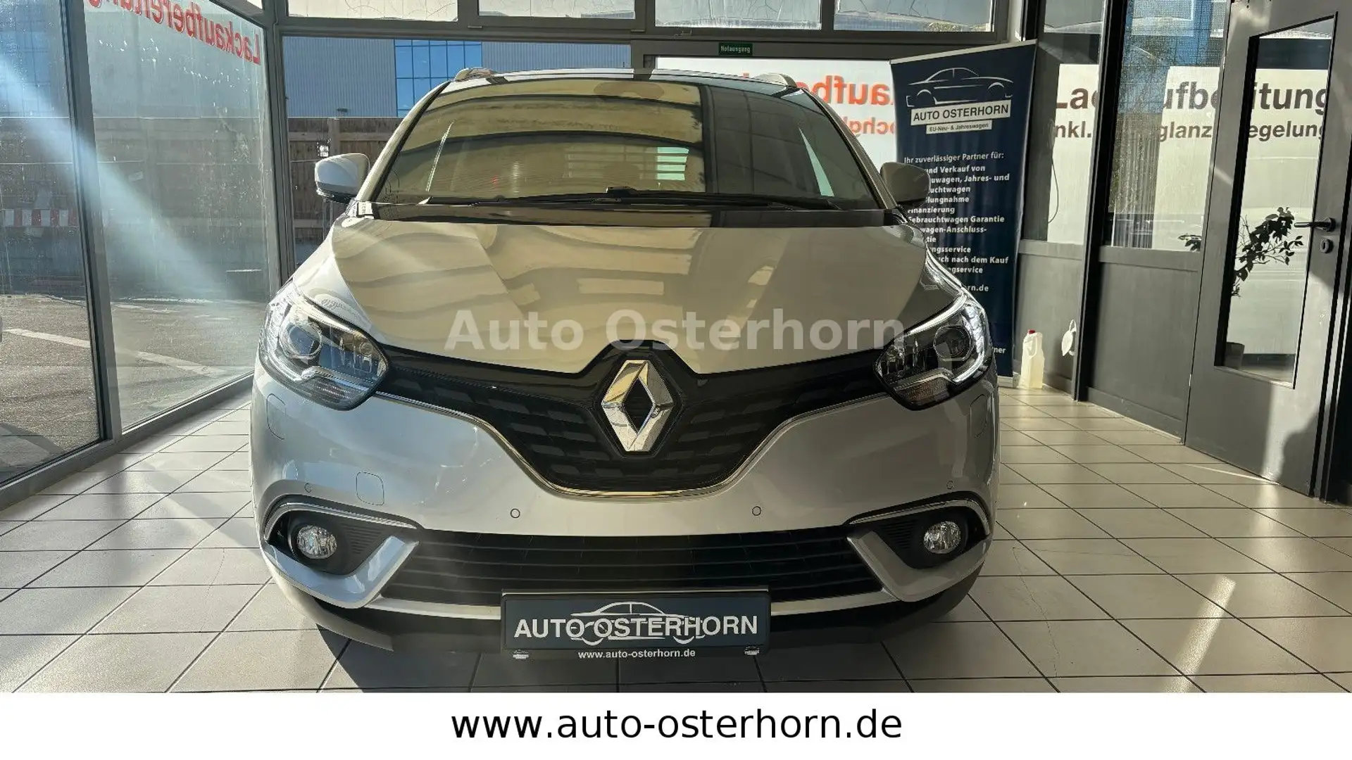 Renault Grand Scenic BLUE dCi 120 Business Edition Grau - 2