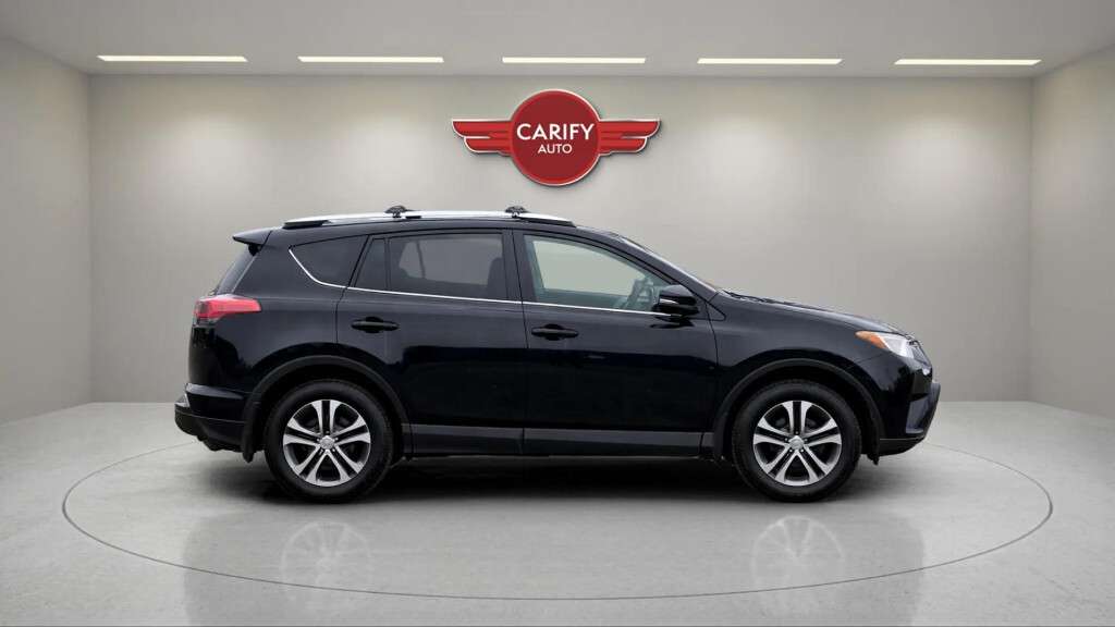 2016 Toyota RAV4 LE  All-wheel Drive — снимка 1