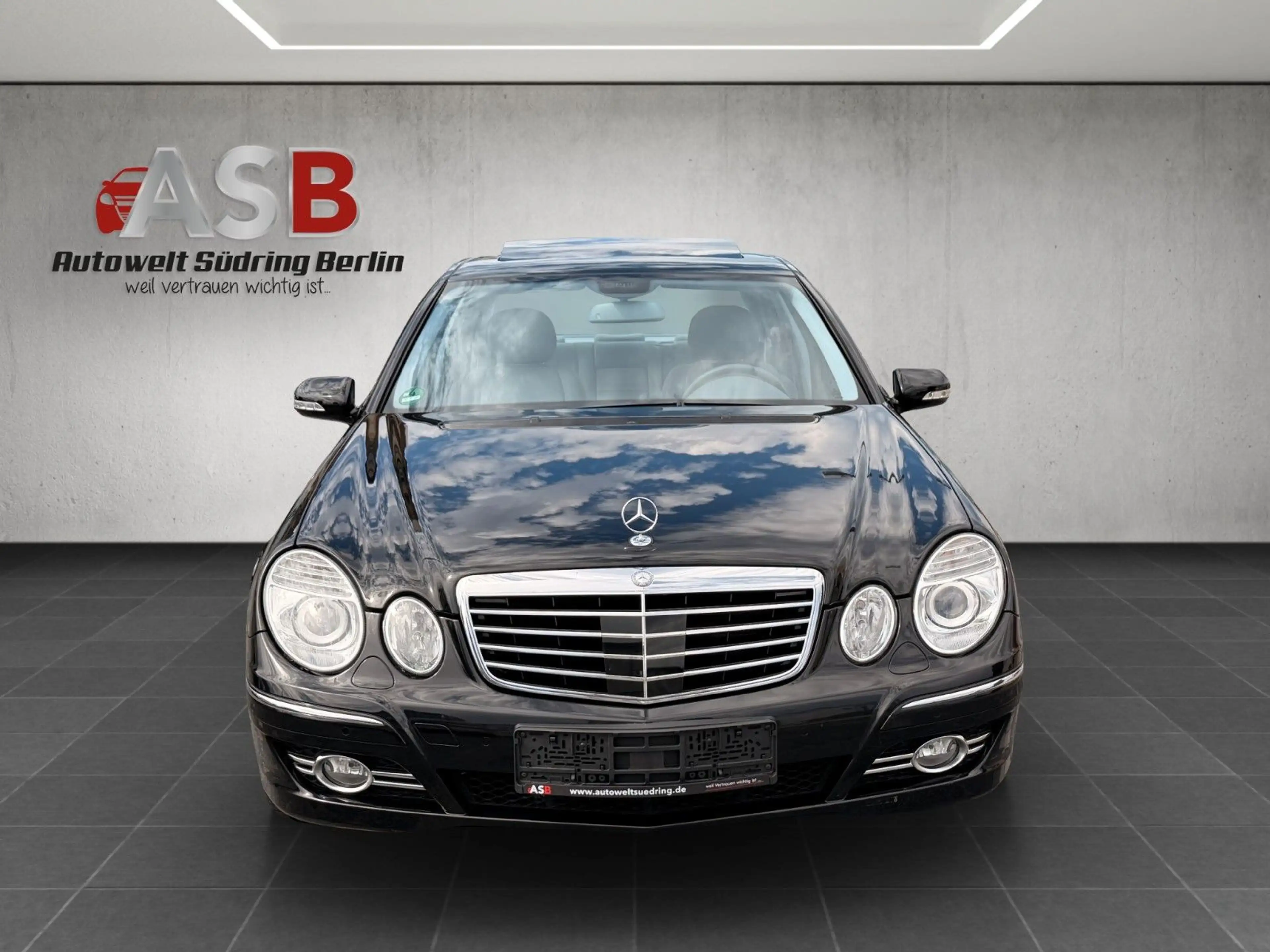 Mercedes-Benz E 350 Limousine W211 Avantgarde COMAND*Distronic — photo 2