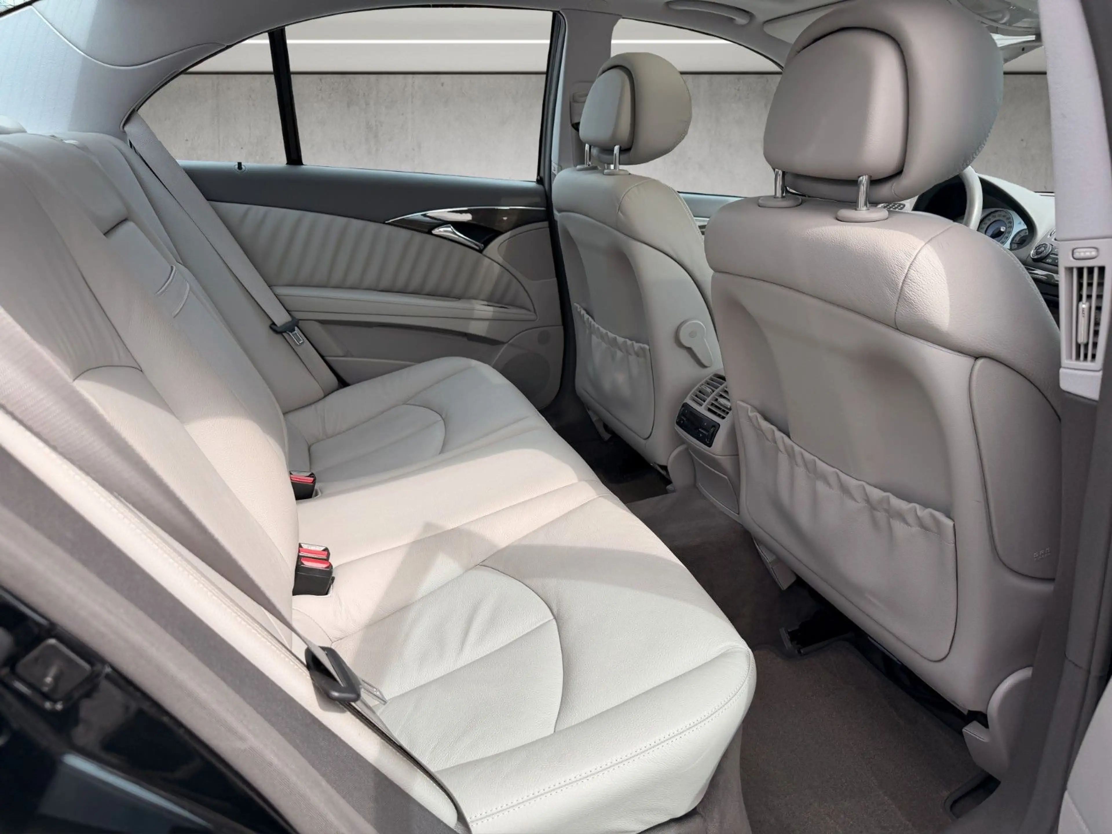 Mercedes-Benz E 350 Limousine W211 Avantgarde COMAND*Distronic — photo 5