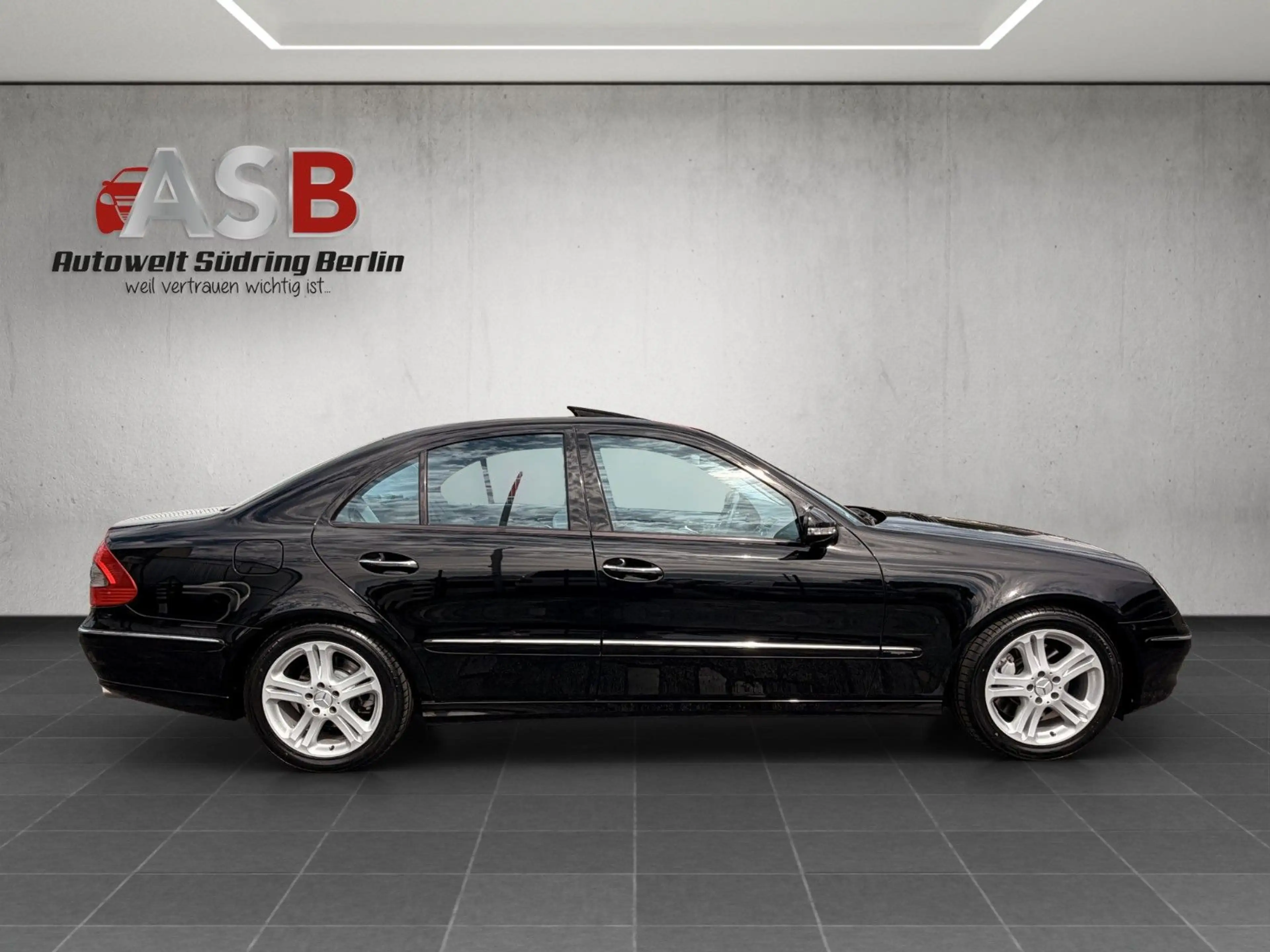 Mercedes-Benz E 350 Limousine W211 Avantgarde COMAND*Distronic — photo 15