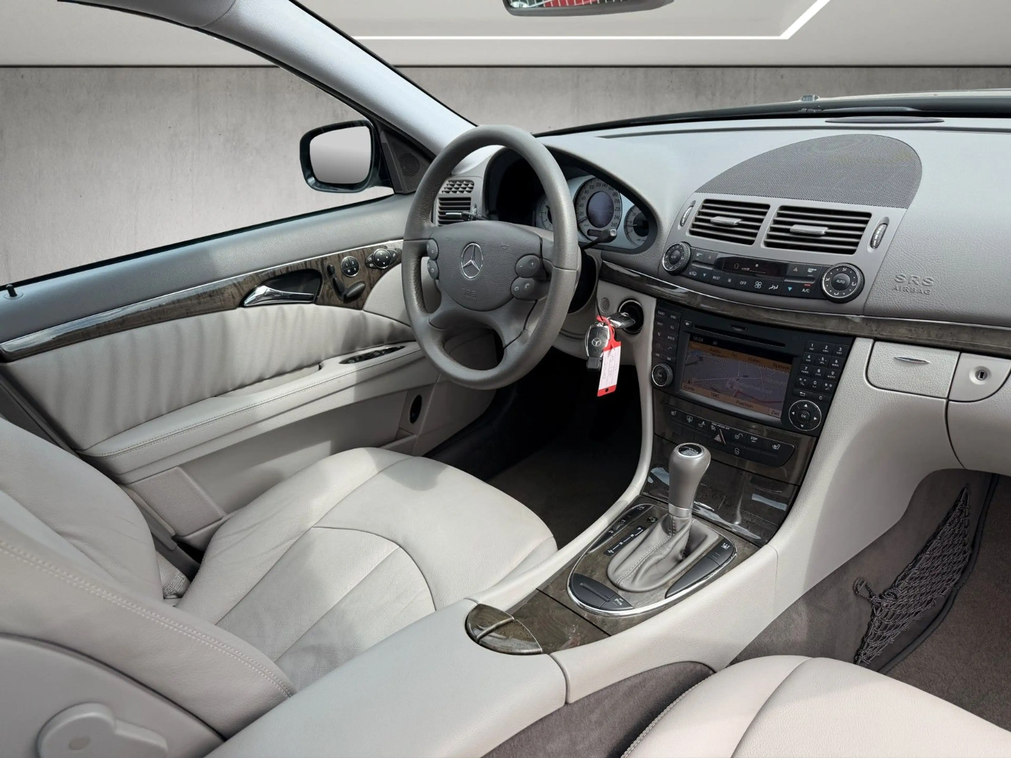 Mercedes-Benz E 350 Limousine W211 Avantgarde COMAND*Distronic — photo 10