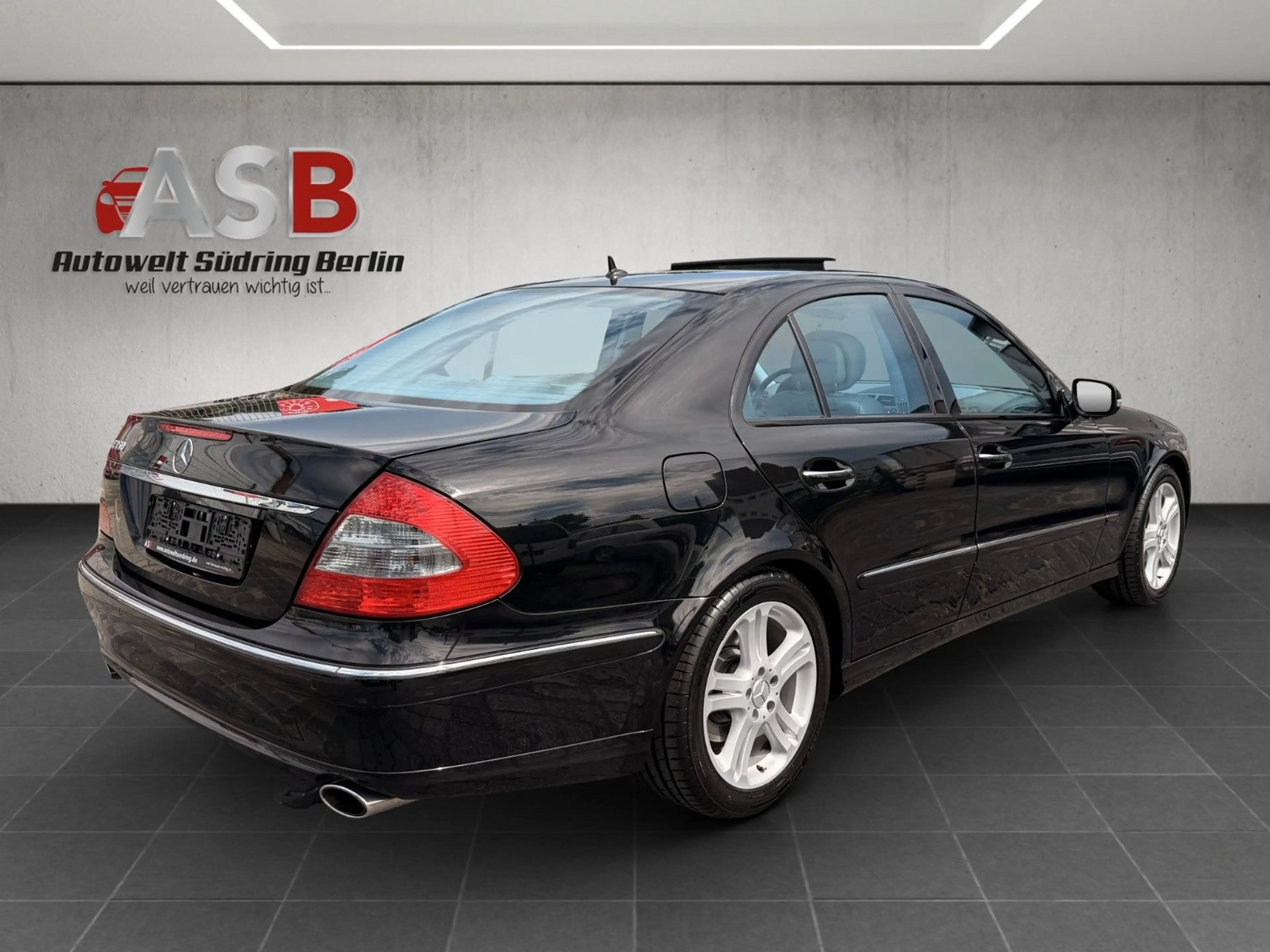 Mercedes-Benz E 350 Limousine W211 Avantgarde COMAND*Distronic — photo 12