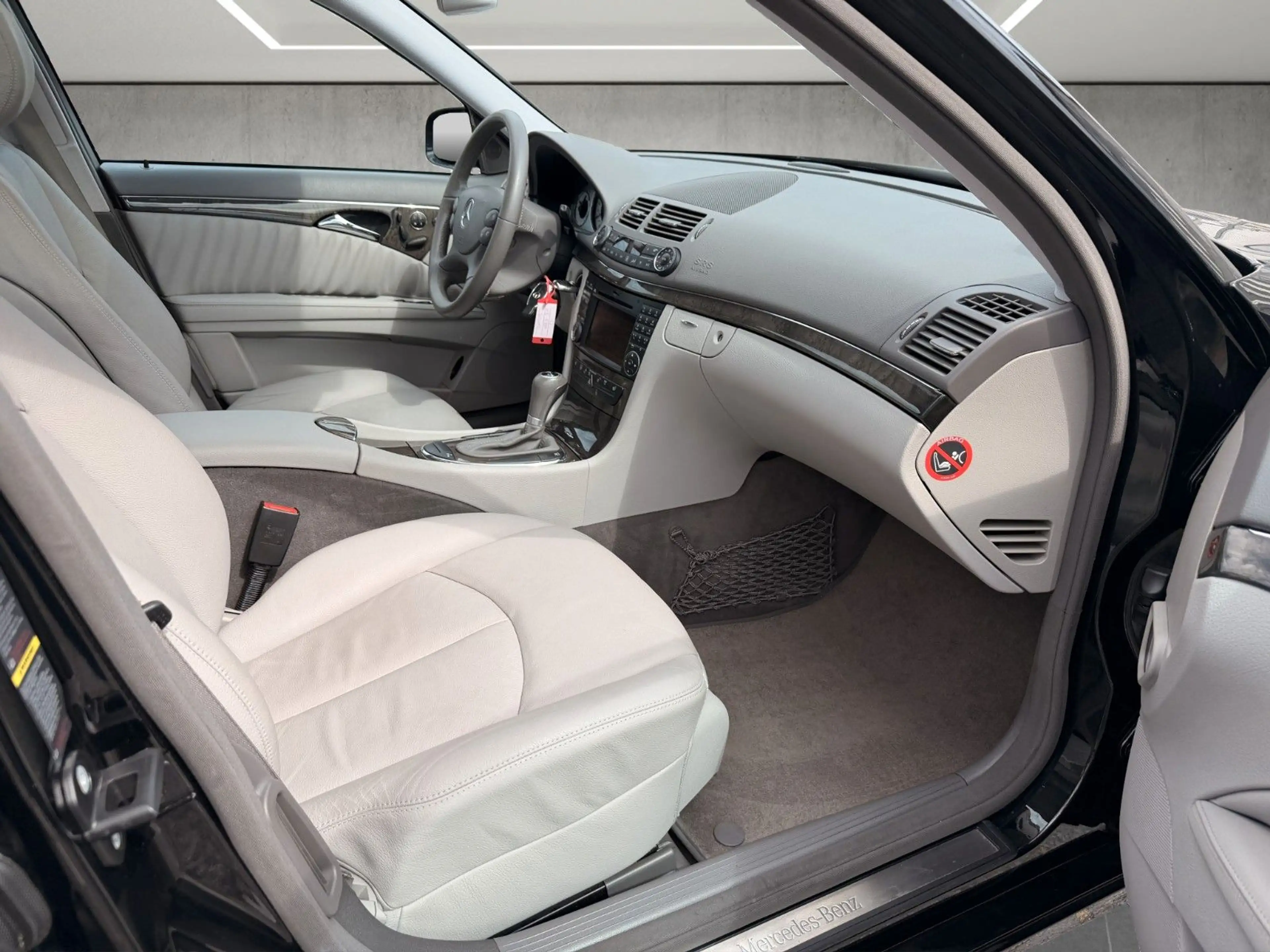 Mercedes-Benz E 350 Limousine W211 Avantgarde COMAND*Distronic — photo 9