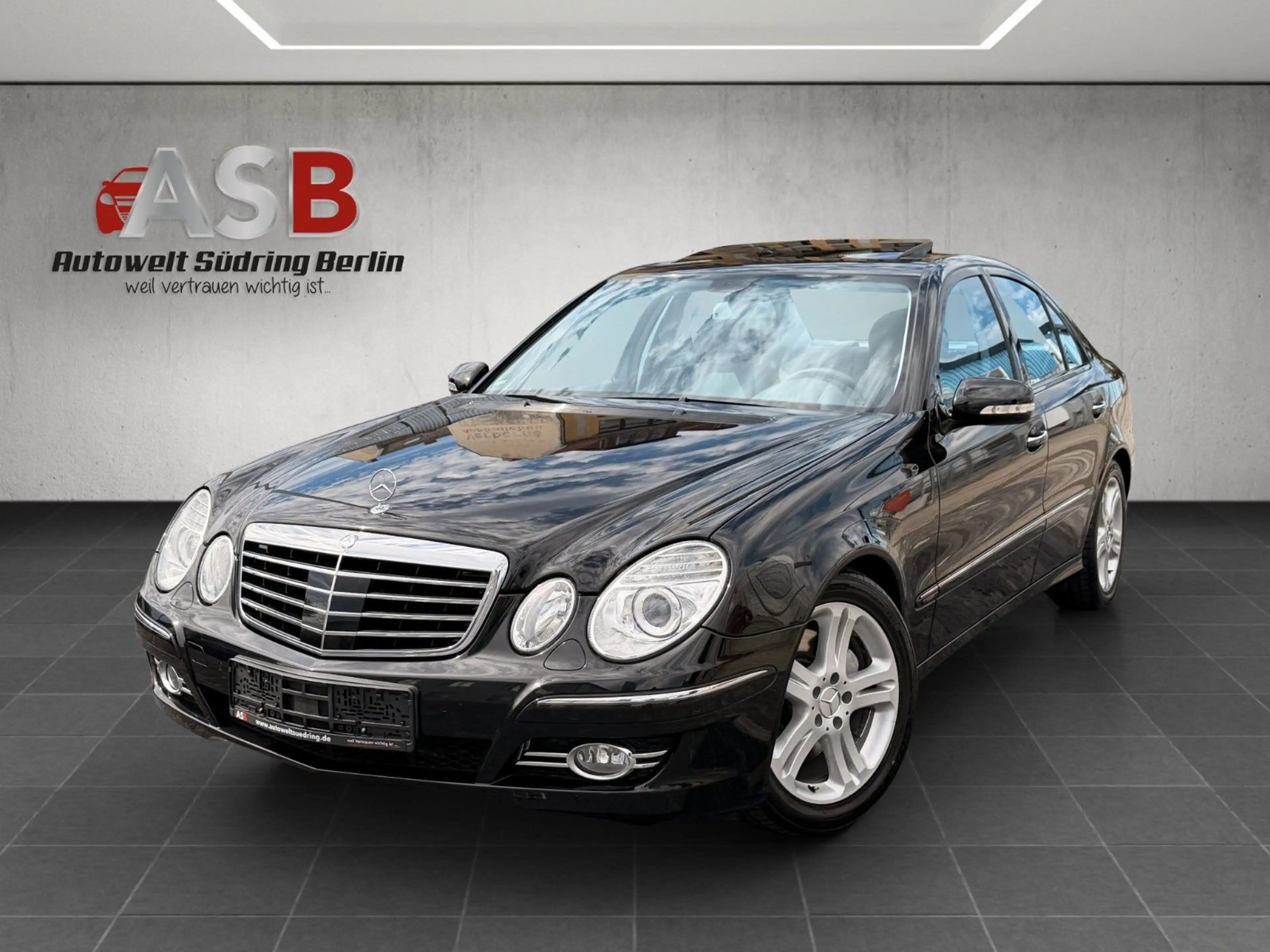 Mercedes-Benz E 350 Limousine W211 Avantgarde COMAND*Distronic