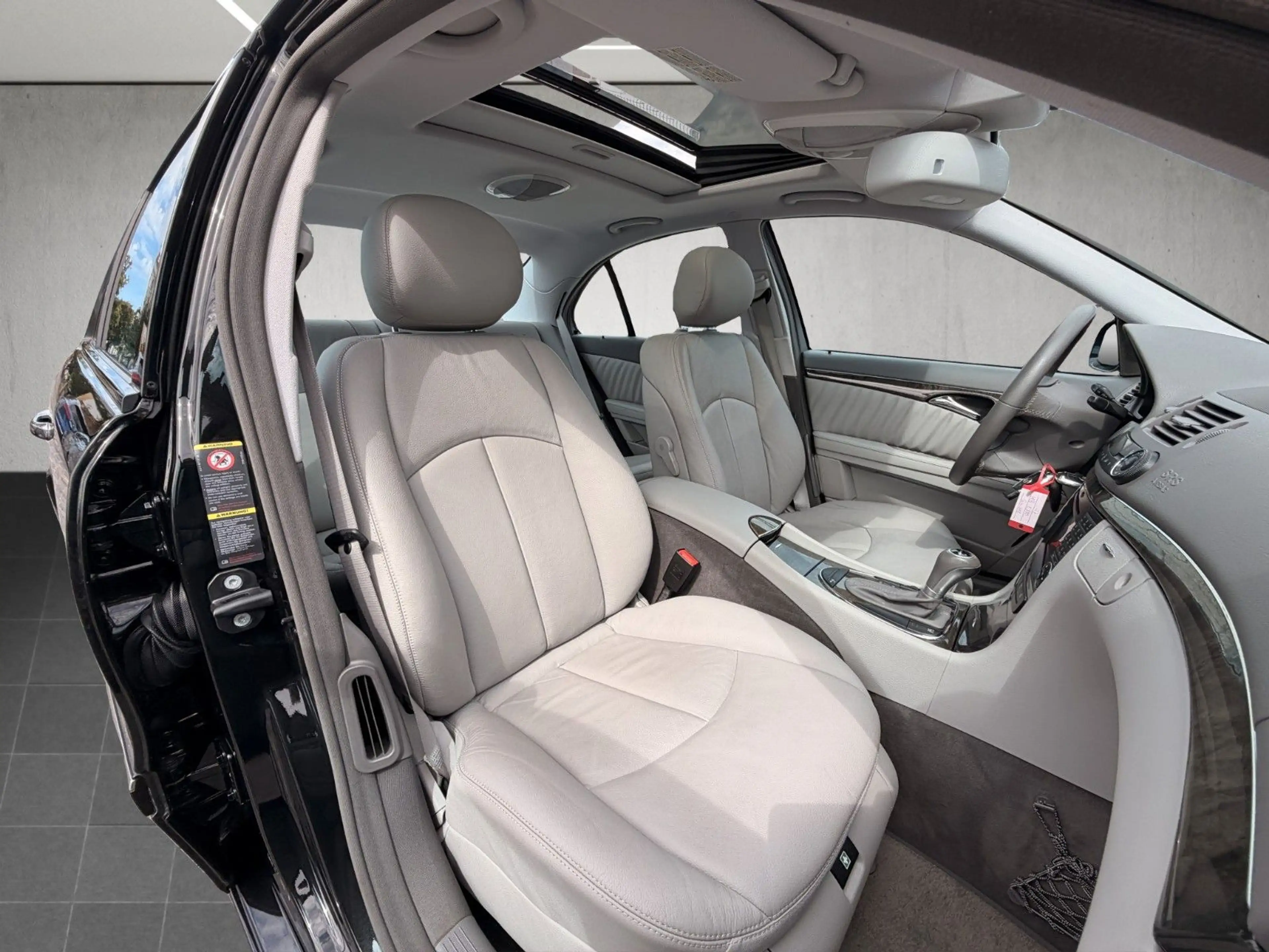 Mercedes-Benz E 350 Limousine W211 Avantgarde COMAND*Distronic — photo 11