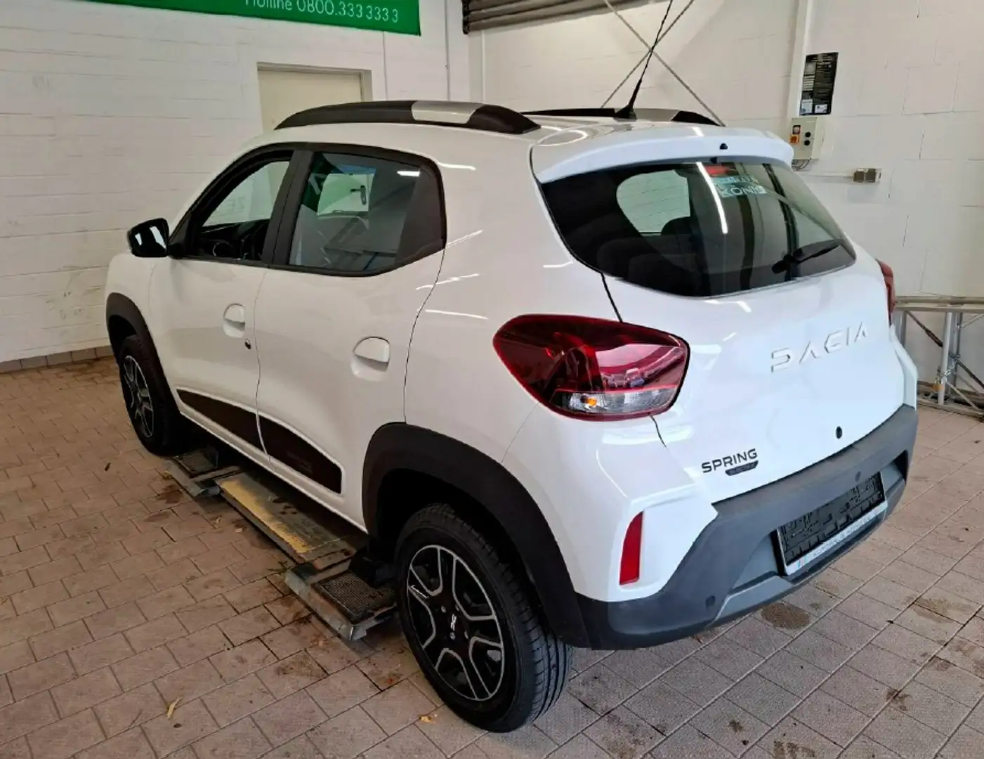 Dacia Spring 45 ExpressionPaket CCS - Navi Weiß - 2