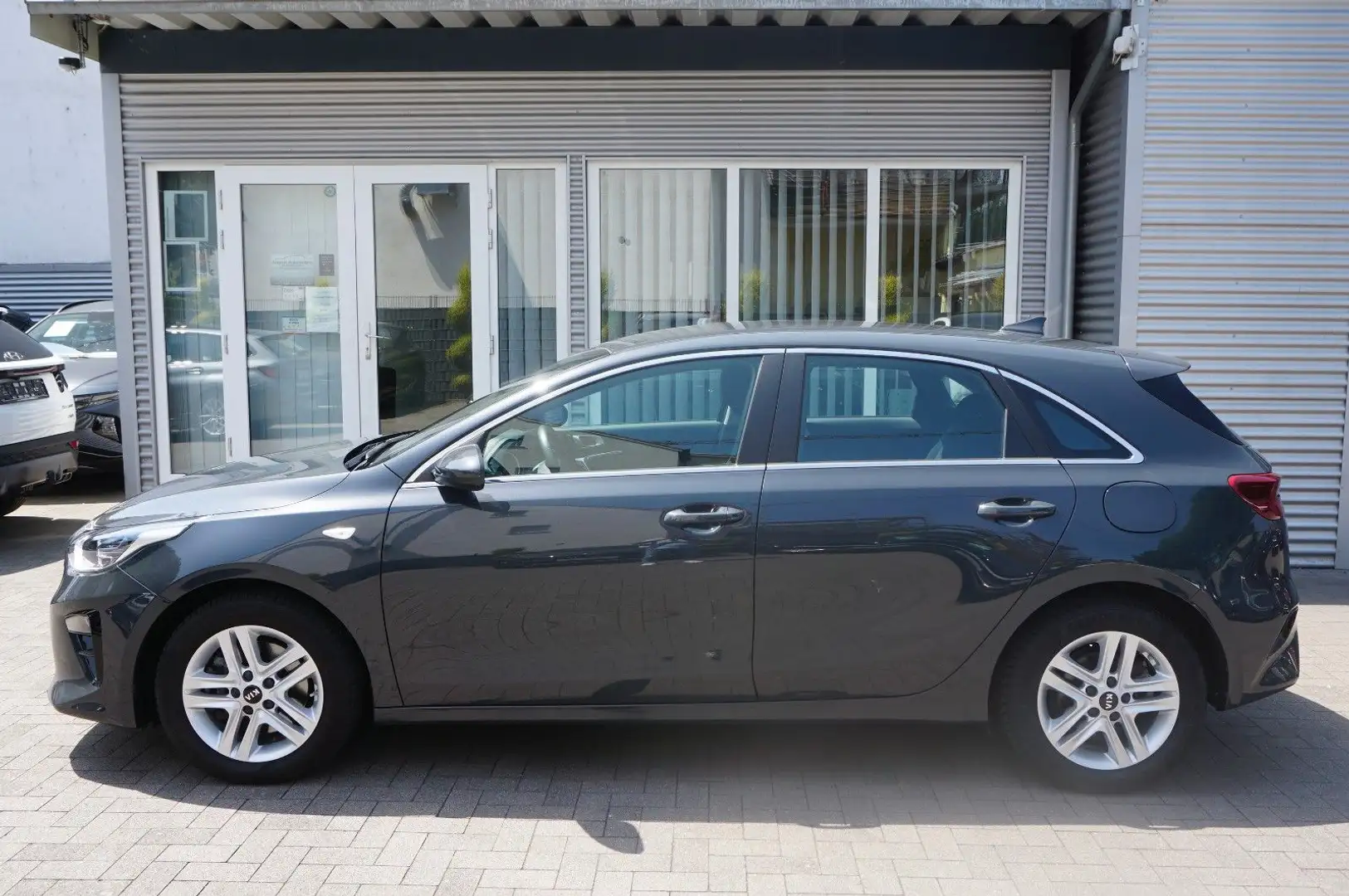 Kia Ceed / cee'd Vision NaviP KomfortP Kam LenkHeizu Grau - 2