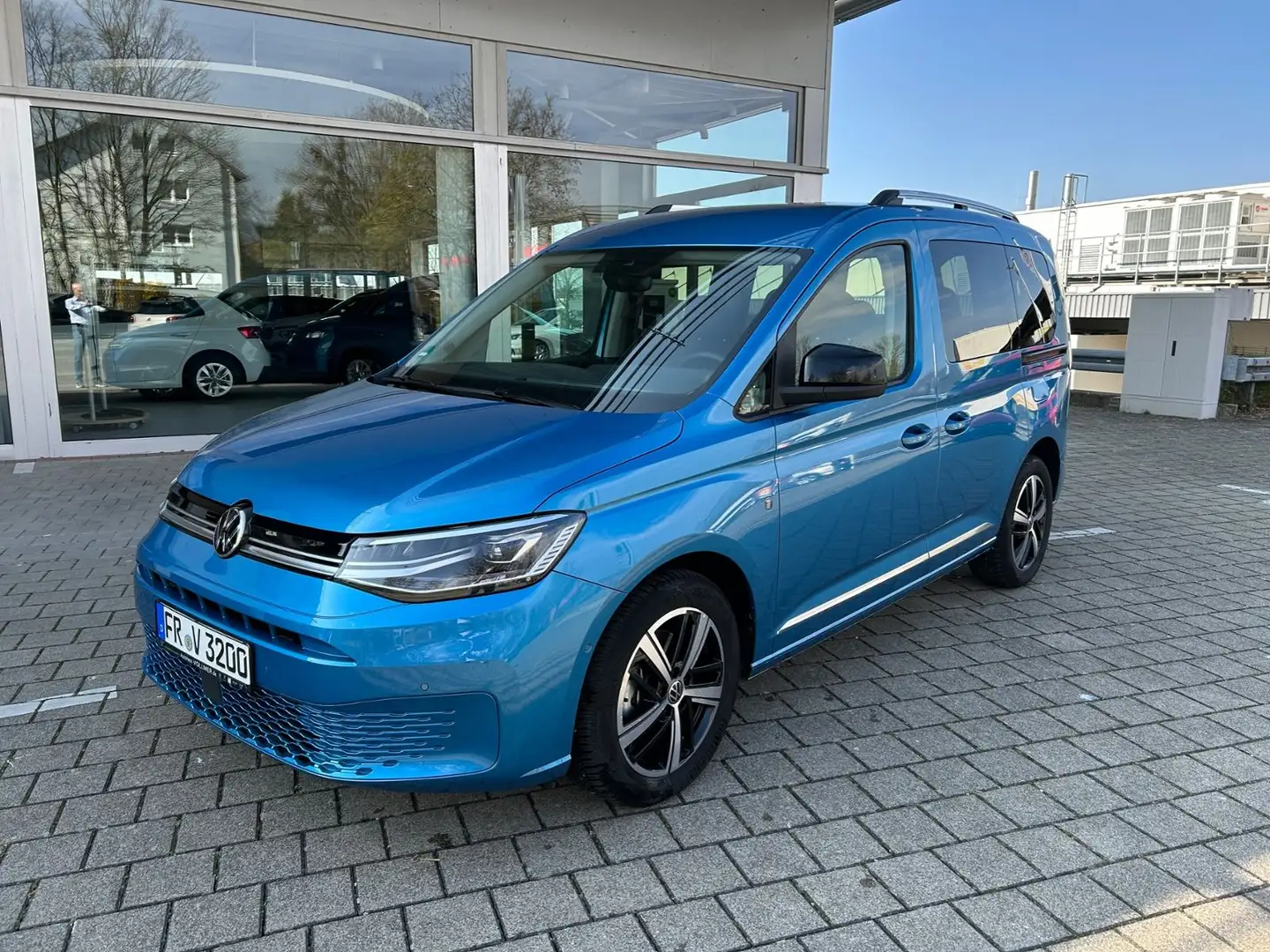 Volkswagen Caddy Style 1.5 TSI DSG Navi,Vorb.AHK,ACC,SHZ,PD Blau - 2