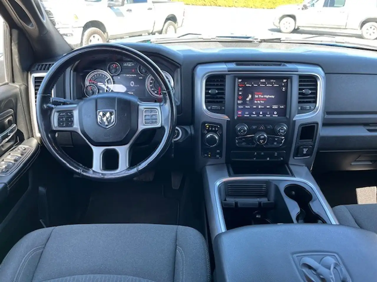RAM 1500 снимка RAM 1500
