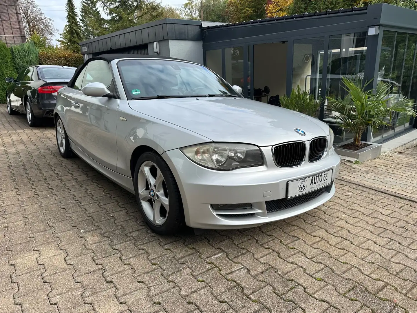 BMW 118 Baureihe 1 Cabrio 118i|Leder|PDC|1.Hand|MFL Silber - 1