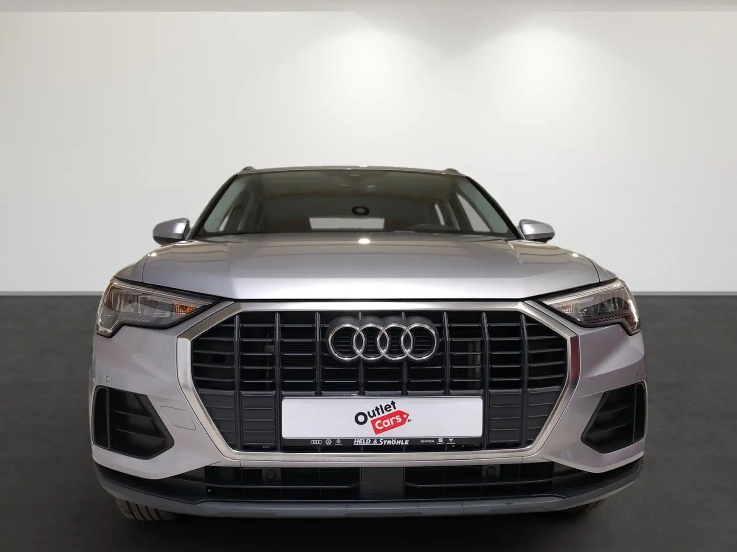 Audi Q3 45 TFSI e S tronic AHK BUSINESS NAV+ Silber - 2