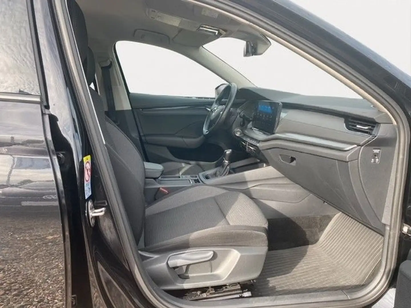 Skoda Octavia Combi LED AHK KLIMA SHZ PDC ALU Negro - 2