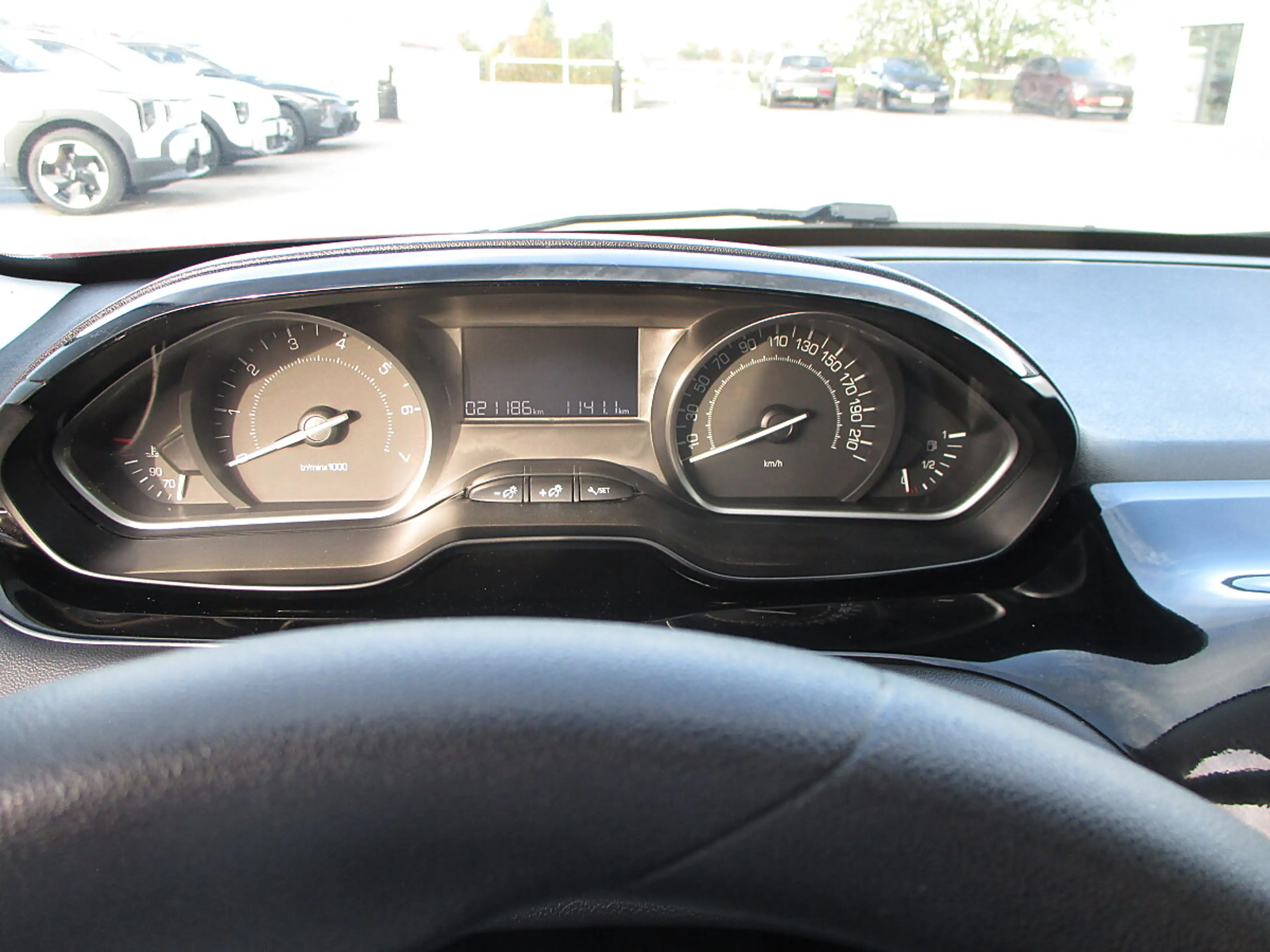 Peugeot 208 Active 1,2 PureTech 82 — photo 5