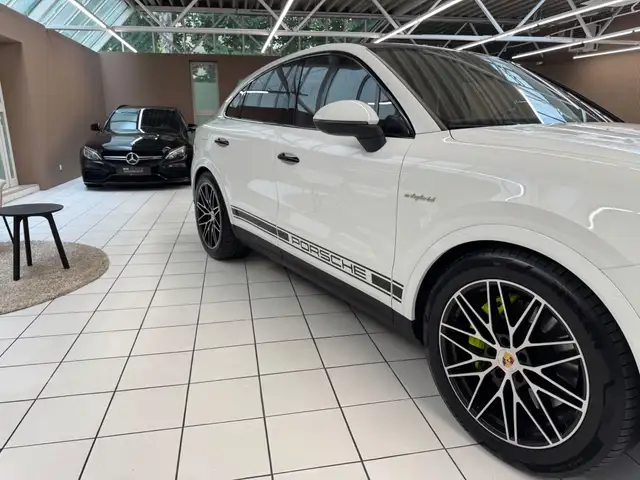 Porsche Cayenne Coupe III E-Hybrid/Approved/Bose/ Ansicht 7