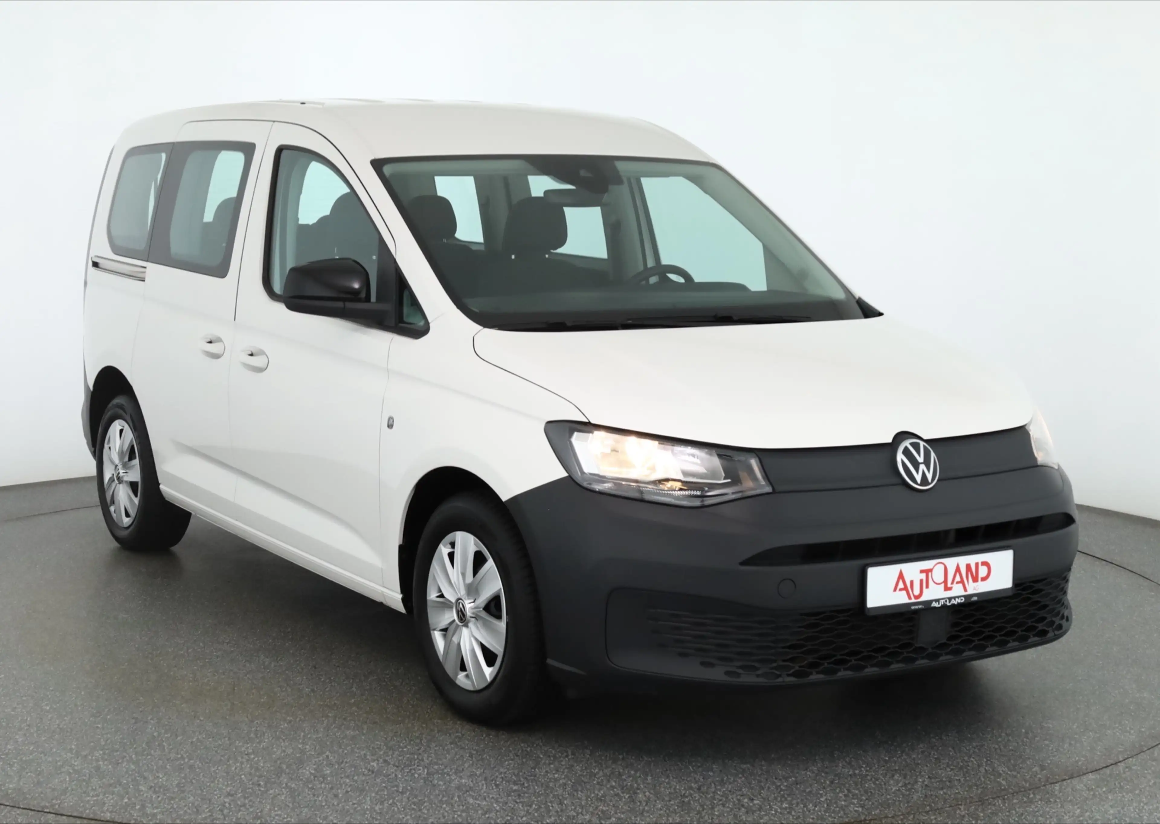Volkswagen Caddy 1.5 TSI 7-Sitzer Tempomat AHK PDC — photo 7