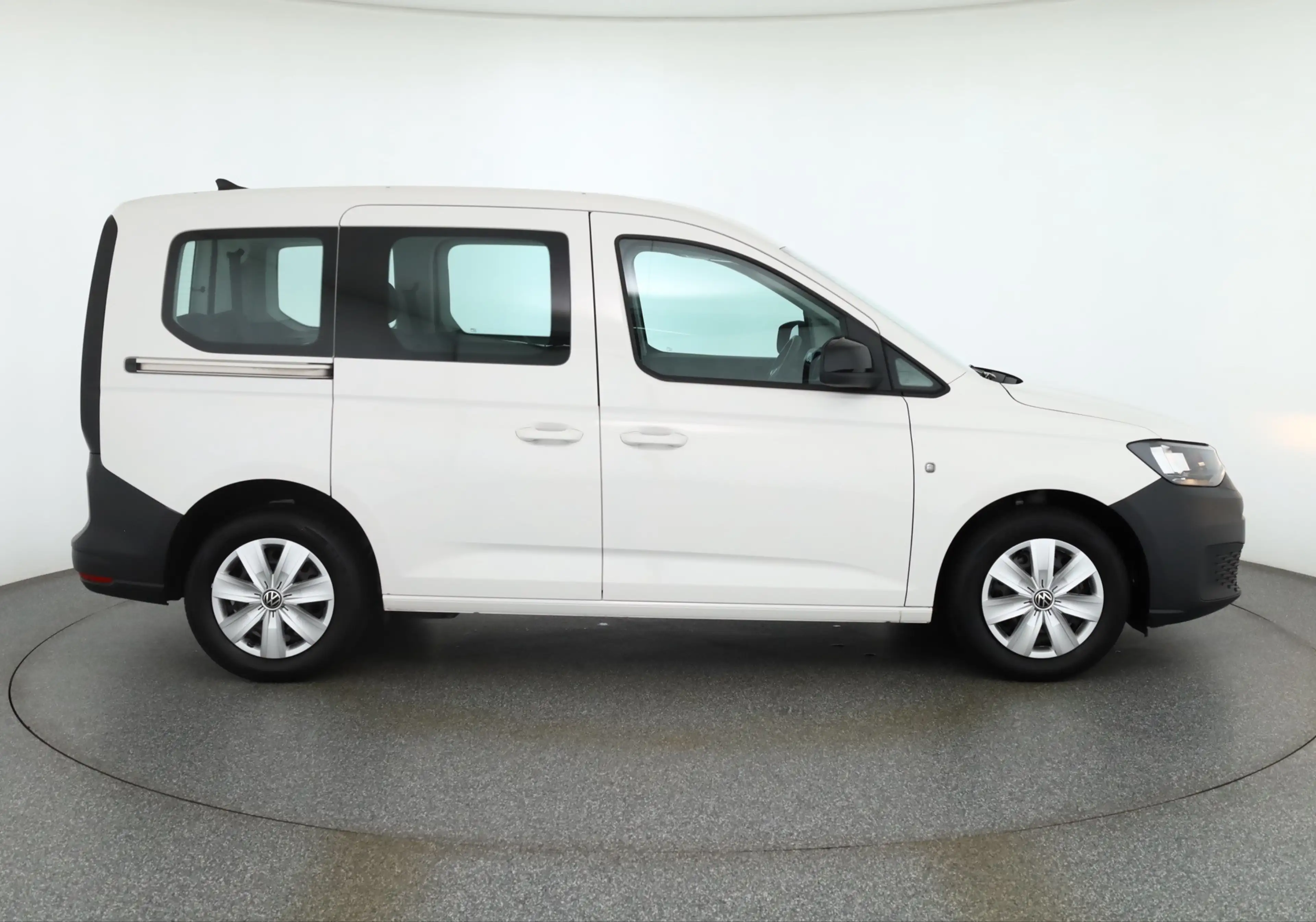 Volkswagen Caddy 1.5 TSI 7-Sitzer Tempomat AHK PDC — photo 6