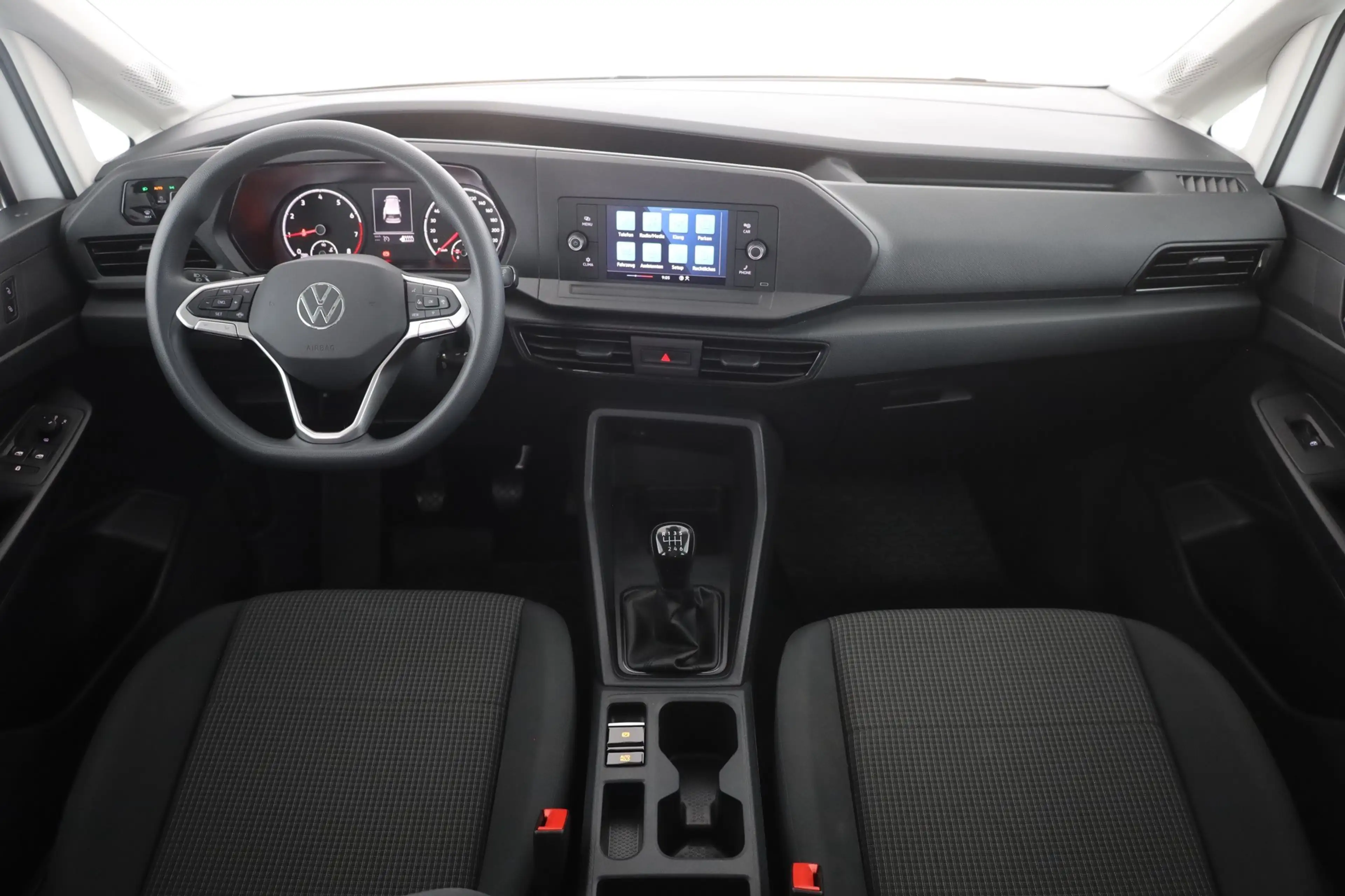 Volkswagen Caddy 1.5 TSI 7-Sitzer Tempomat AHK PDC — photo 9