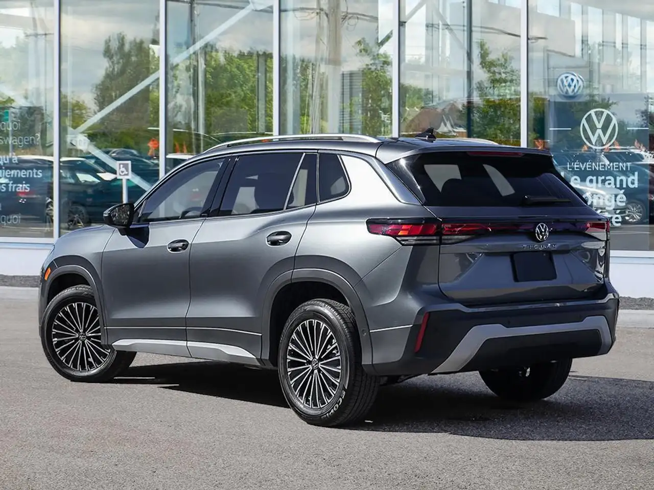 Volkswagen Tiguan снимка Volkswagen Tiguan