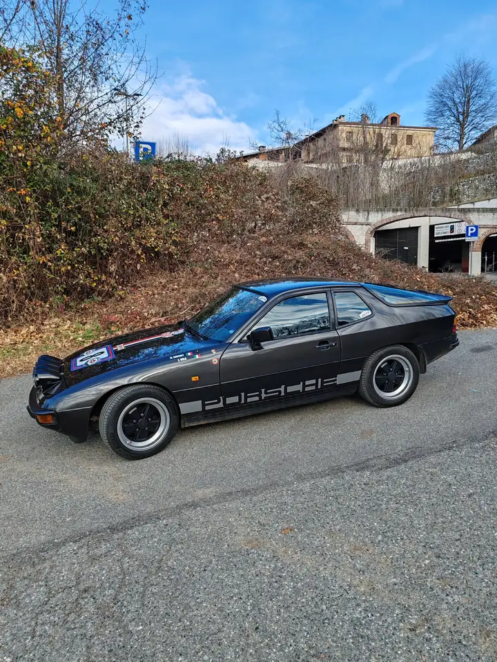 Porsche 924 2.0 Turbo, foto 1